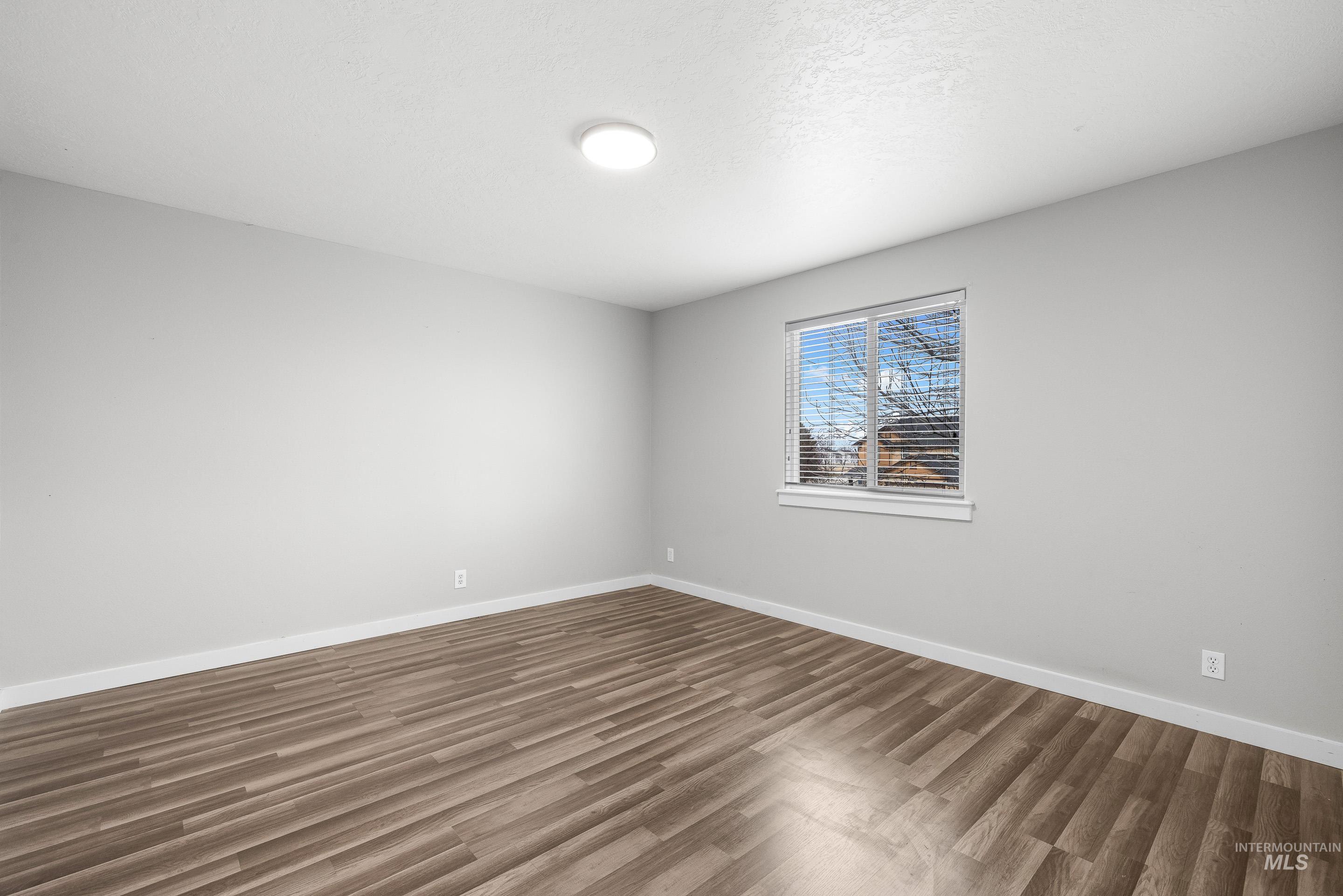 2223 N Maroon Ave, Kuna, Idaho 83634, 5 Bedrooms, 2.5 Bathrooms, Residential For Sale, Price $564,900, 98978082