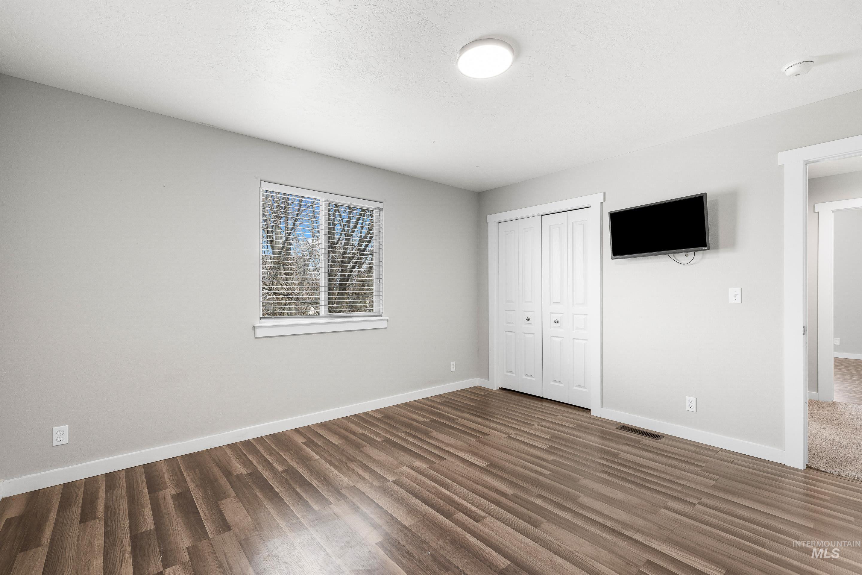 2223 N Maroon Ave, Kuna, Idaho 83634, 5 Bedrooms, 2.5 Bathrooms, Residential For Sale, Price $564,900, 98978082