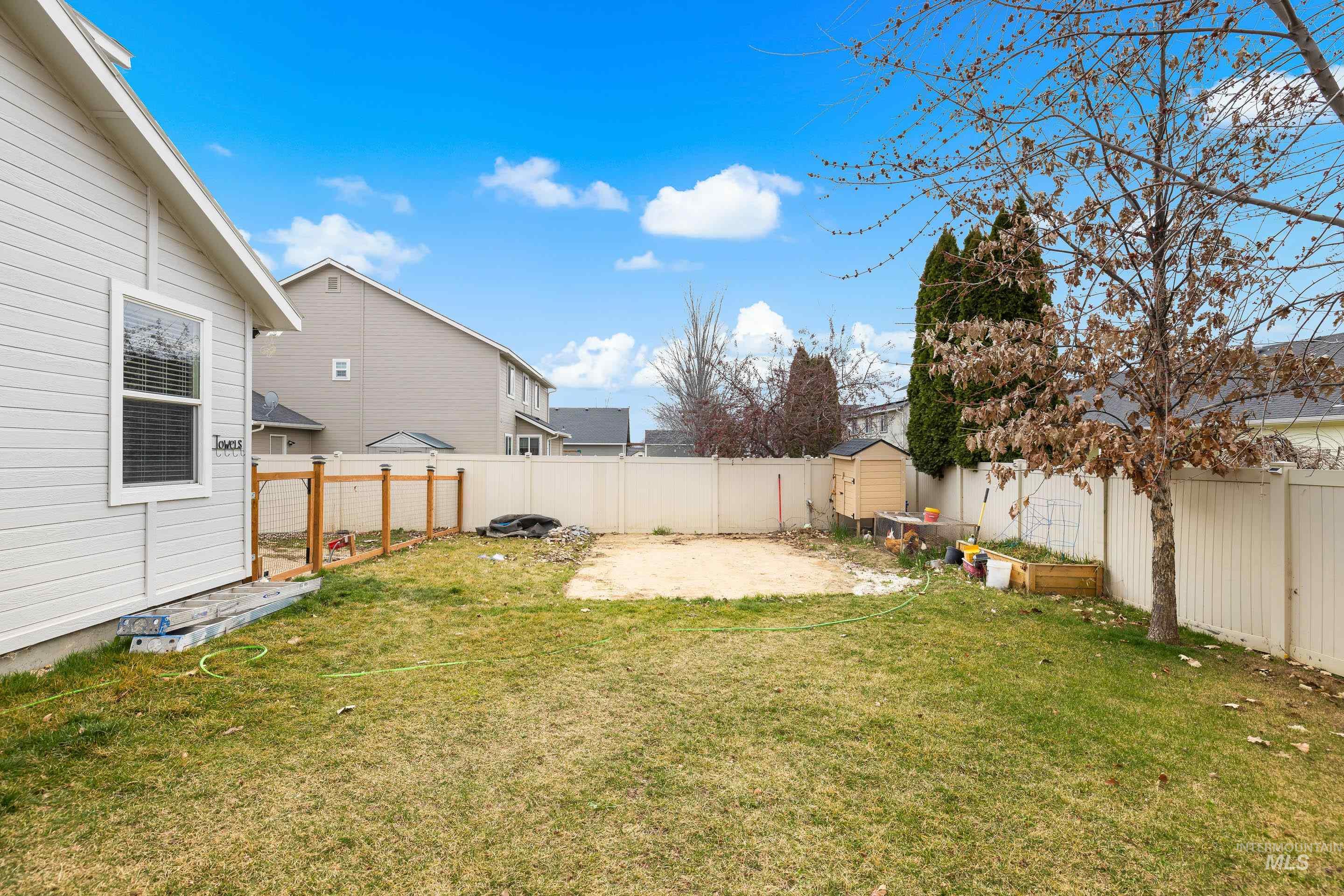 2223 N Maroon Ave, Kuna, Idaho 83634, 5 Bedrooms, 2.5 Bathrooms, Residential For Sale, Price $549,900,MLS 98978082