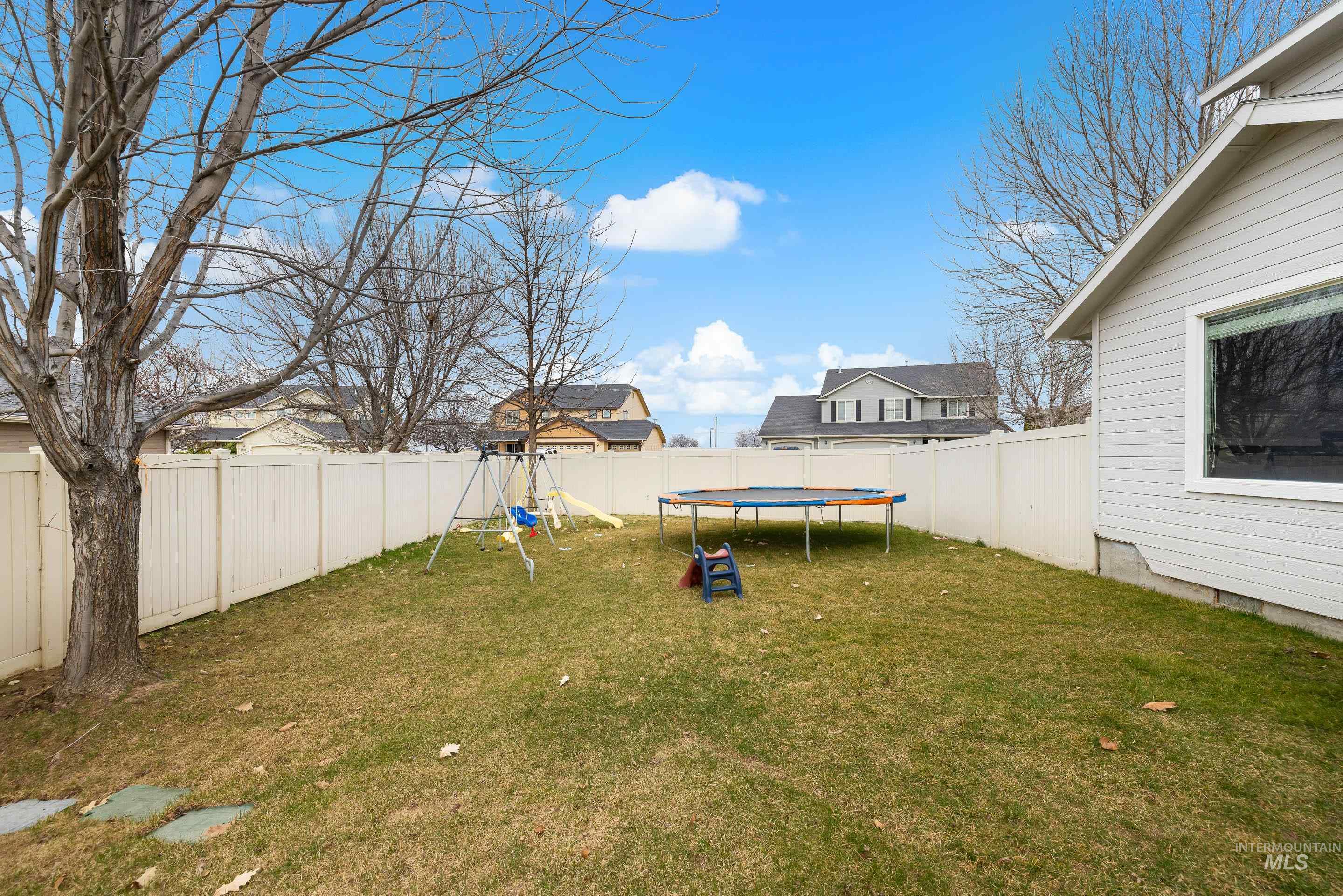 2223 N Maroon Ave, Kuna, Idaho 83634, 5 Bedrooms, 2.5 Bathrooms, Residential For Sale, Price $549,900,MLS 98978082