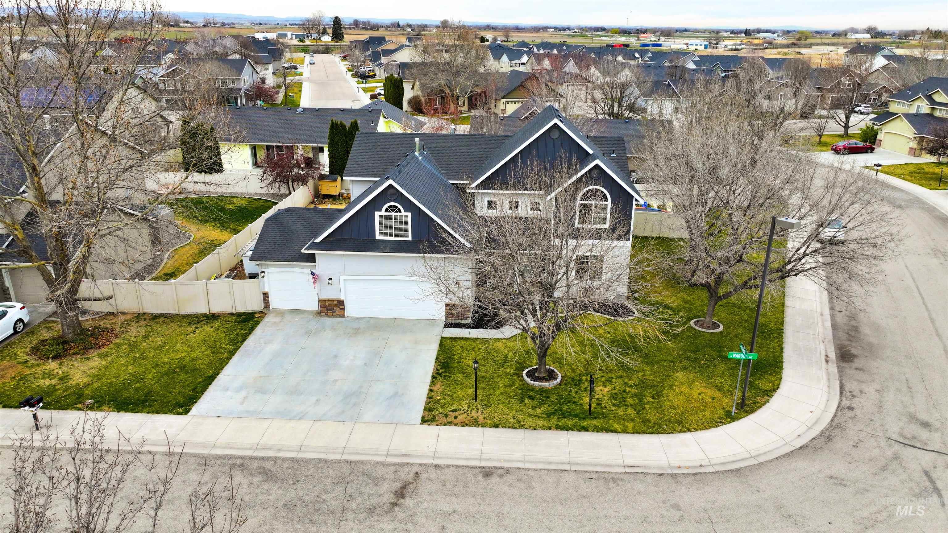 2223 N Maroon Ave, Kuna, Idaho 83634, 5 Bedrooms, 2.5 Bathrooms, Residential For Sale, Price $549,900,MLS 98978082