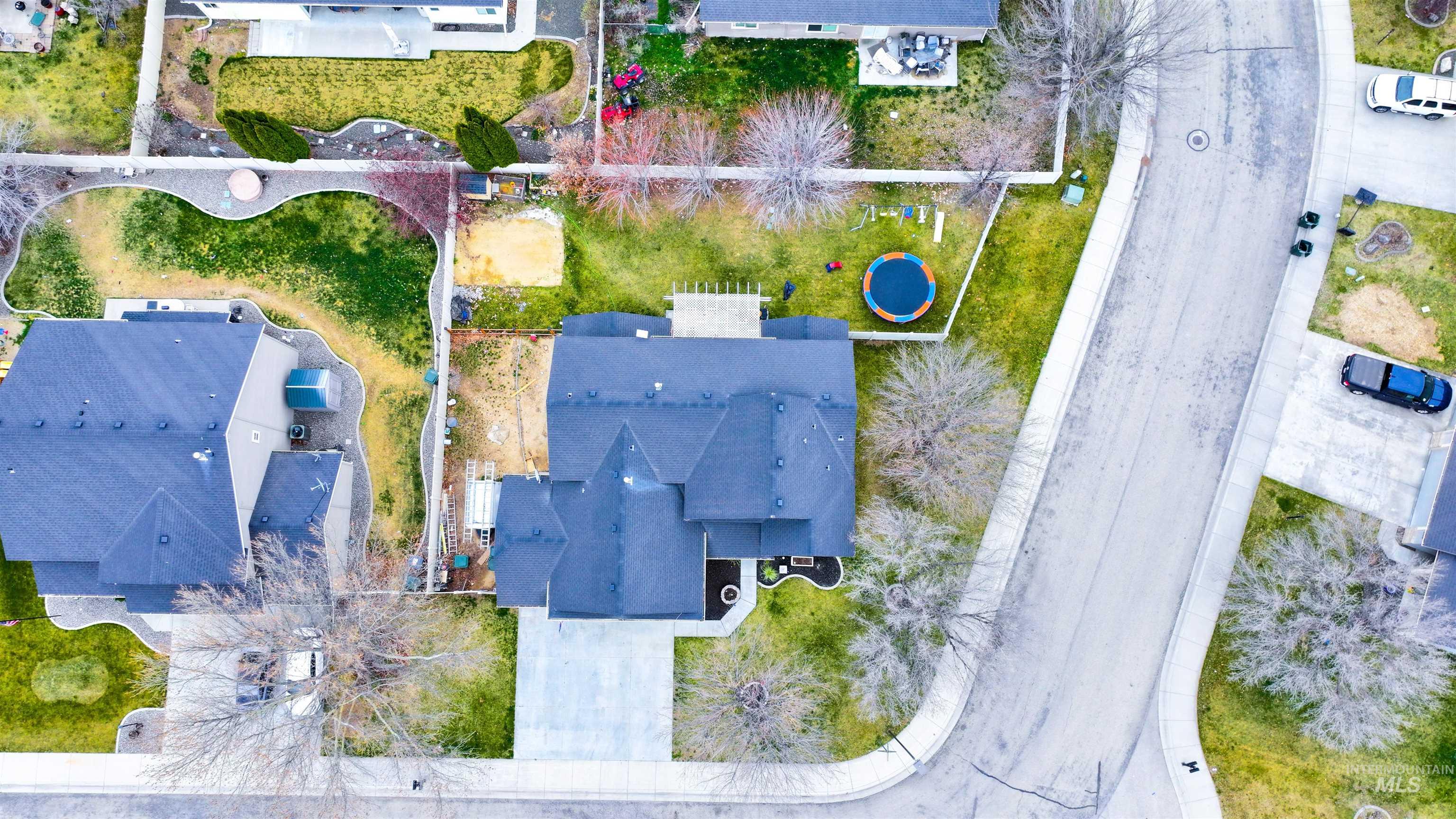 2223 N Maroon Ave, Kuna, Idaho 83634, 5 Bedrooms, 2.5 Bathrooms, Residential For Sale, Price $549,900,MLS 98978082