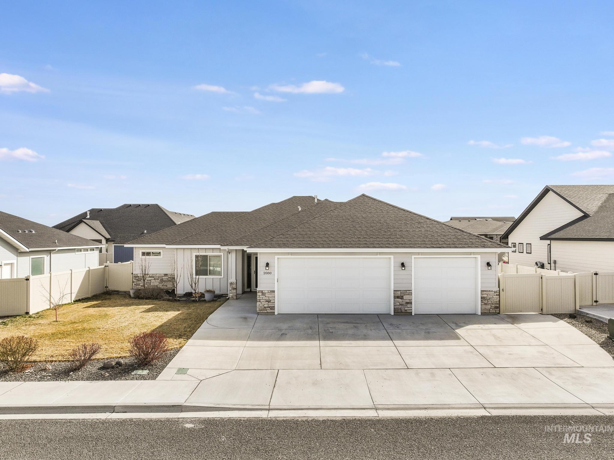 2080 Columbia Dr, Twin Falls, Idaho 83301-5983, 3 Bedrooms, 2 Bathrooms, Residential For Sale, Price $515,000, 98978083