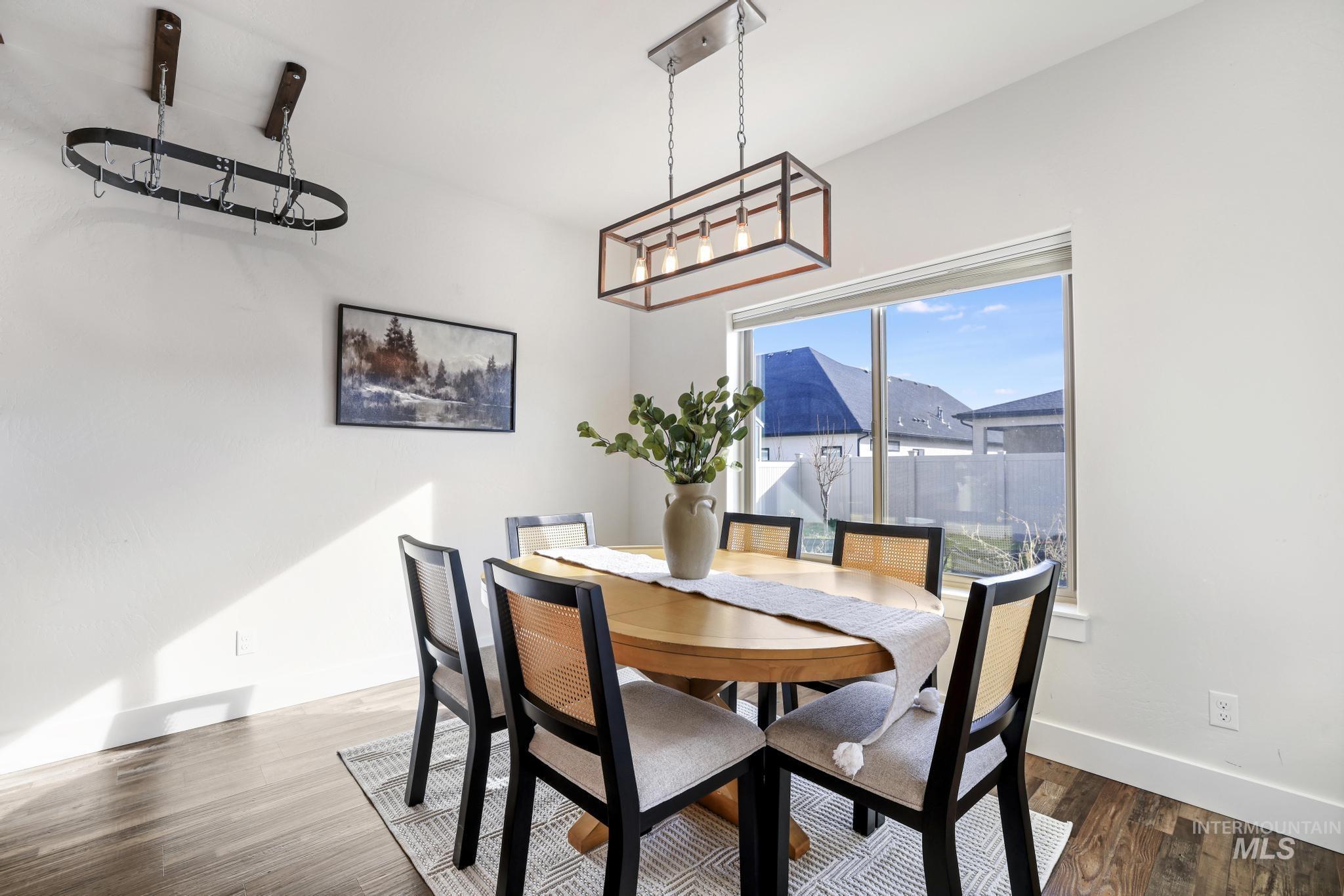 2080 Columbia Dr, Twin Falls, Idaho 83301-5983, 3 Bedrooms, 2 Bathrooms, Residential For Sale, Price $515,000, 98978083