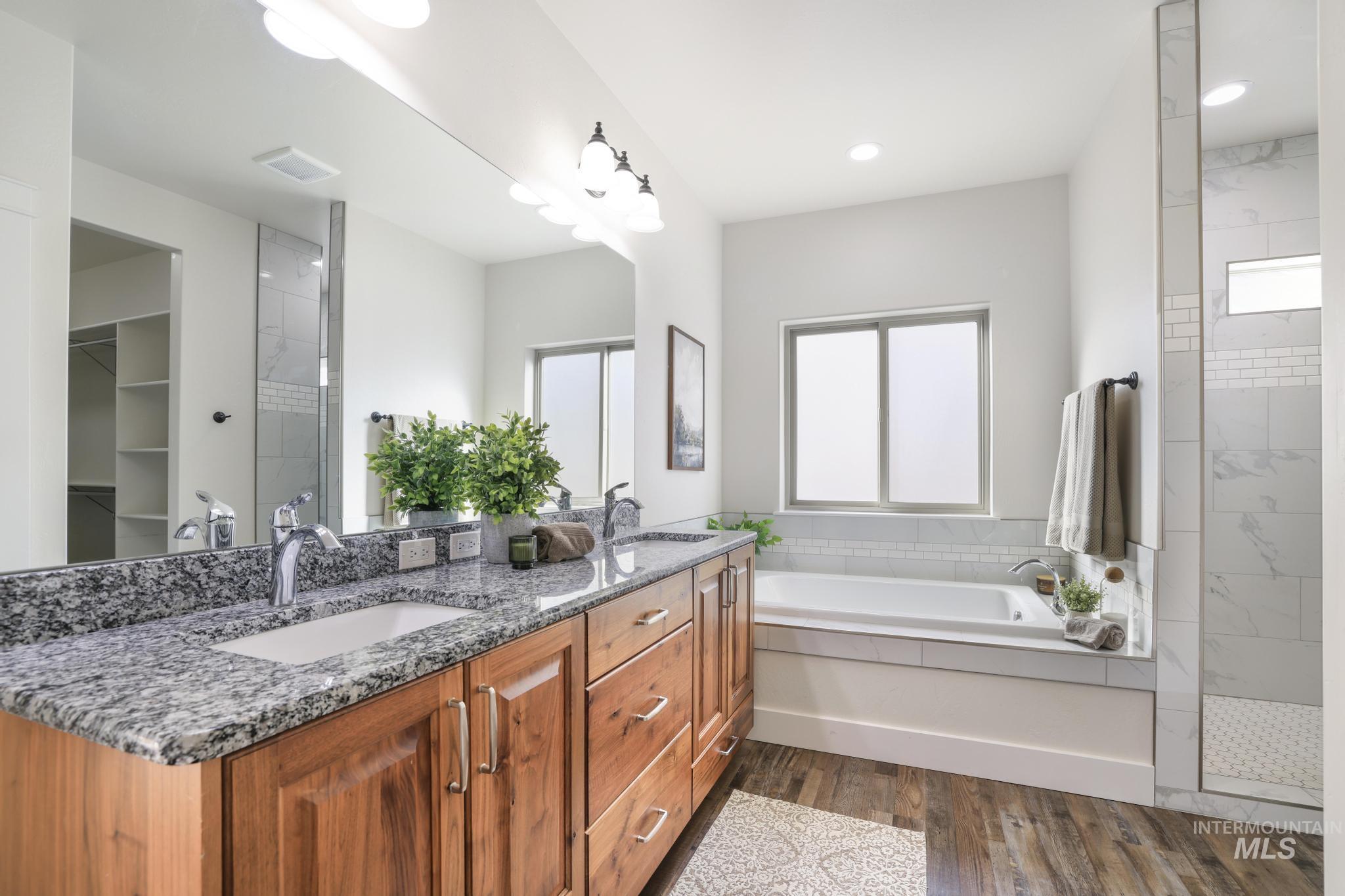 2080 Columbia Dr, Twin Falls, Idaho 83301-5983, 3 Bedrooms, 2 Bathrooms, Residential For Sale, Price $515,000, 98978083