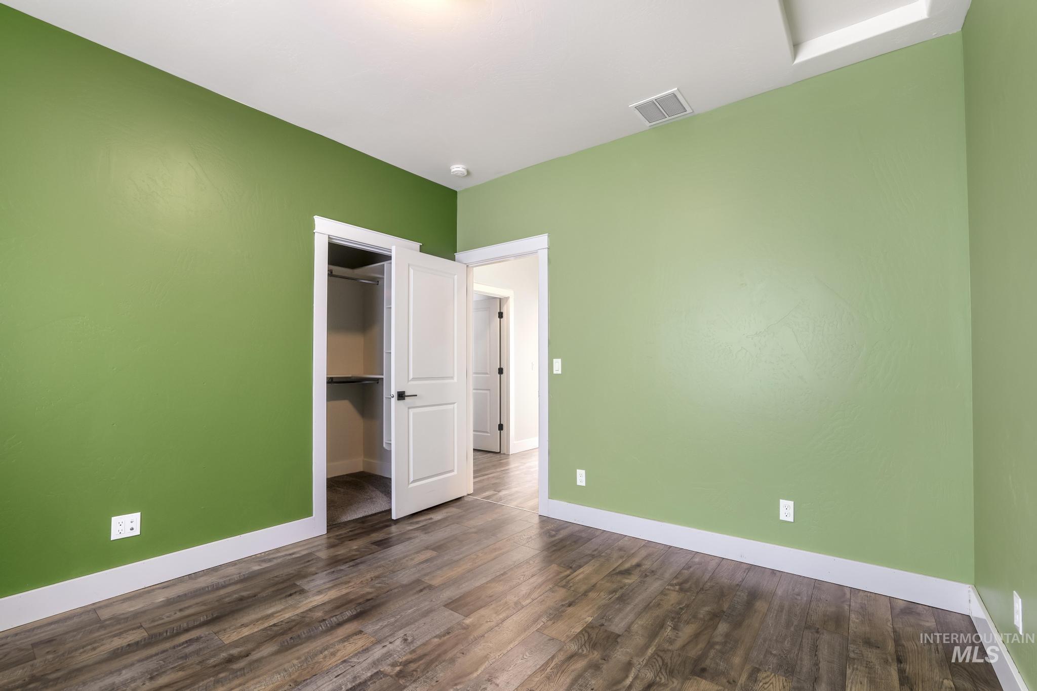 2080 Columbia Dr, Twin Falls, Idaho 83301-5983, 3 Bedrooms, 2 Bathrooms, Residential For Sale, Price $515,000, 98978083