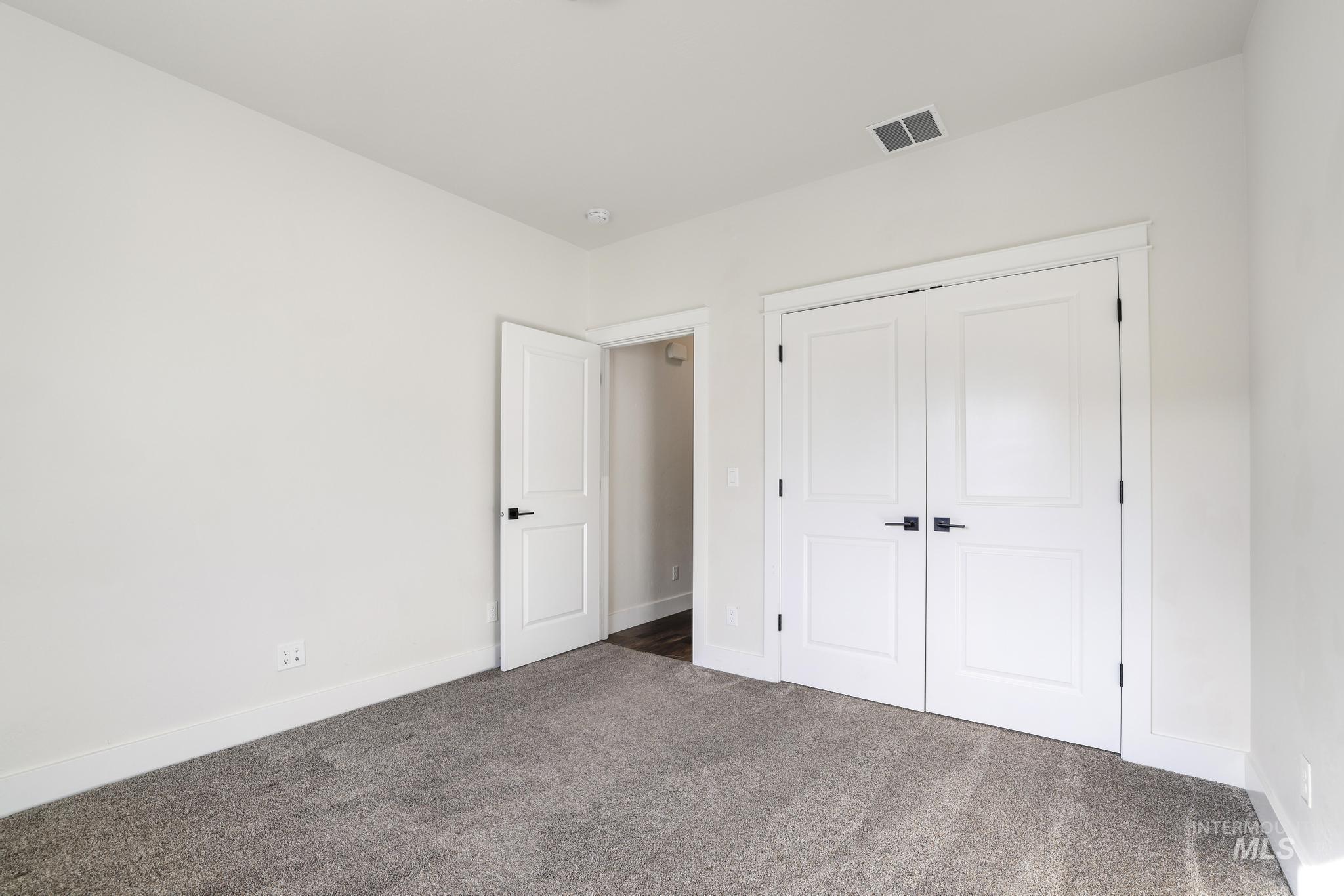 2080 Columbia Dr, Twin Falls, Idaho 83301-5983, 3 Bedrooms, 2 Bathrooms, Residential For Sale, Price $515,000, 98978083