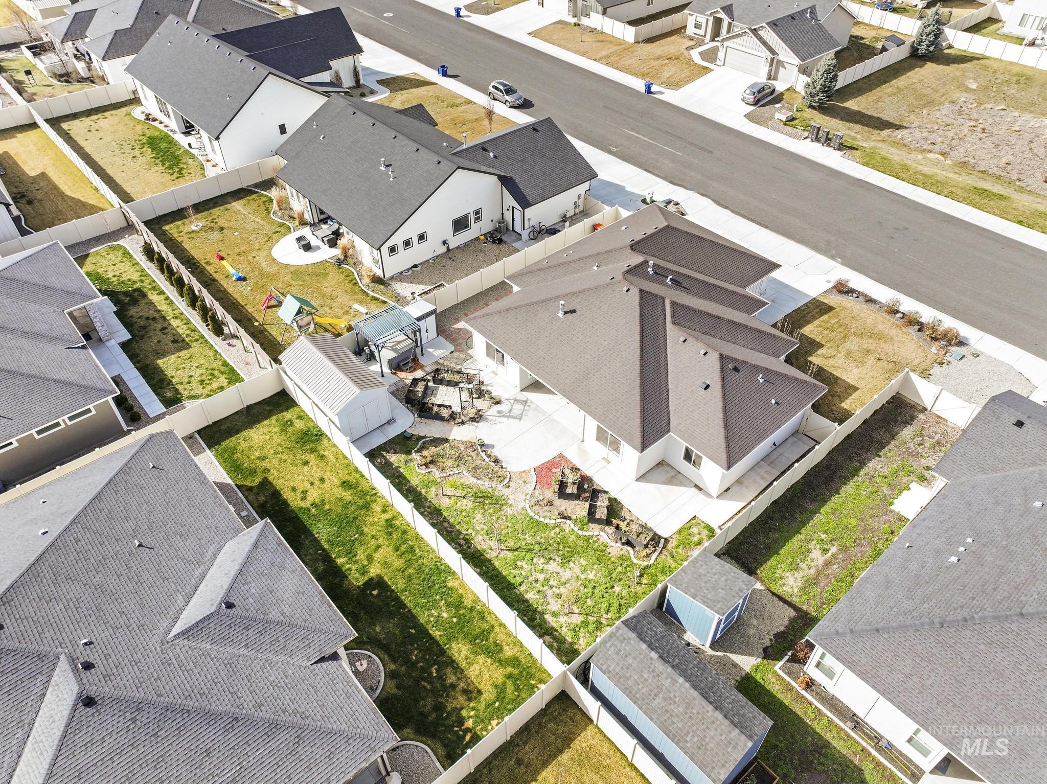 2080 Columbia Dr, Twin Falls, Idaho 83301-5983, 3 Bedrooms, 2 Bathrooms, Residential For Sale, Price $515,000, 98978083