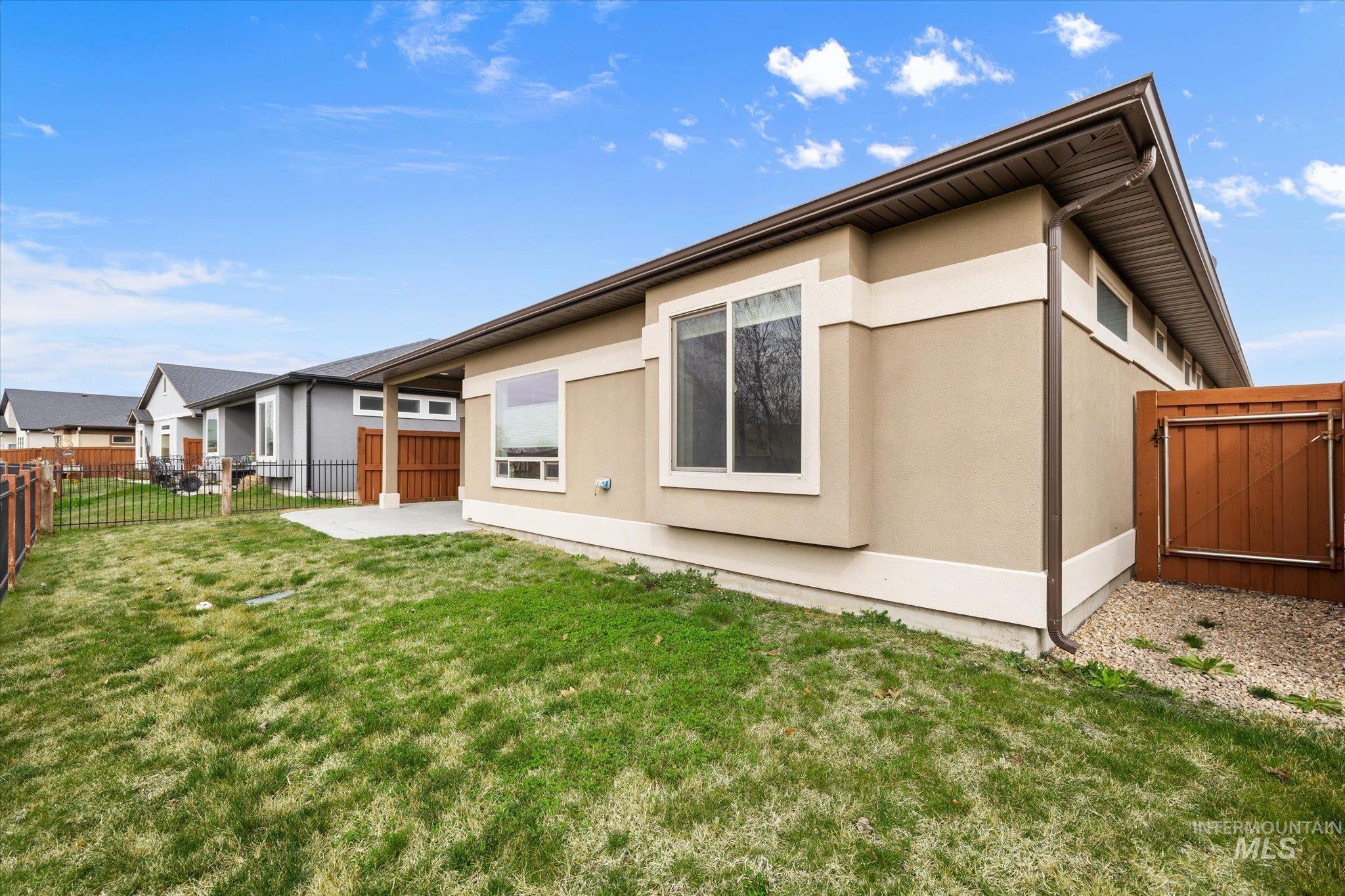 9805 W Wildbranch Dr, Star, Idaho 83669, 3 Bedrooms, 2 Bathrooms, Residential For Sale, Price $524,900, 98978084