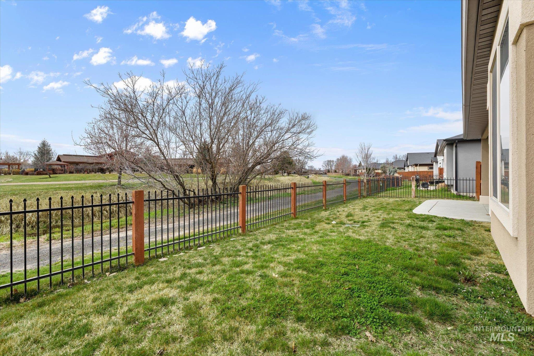 9805 W Wildbranch Dr, Star, Idaho 83669, 3 Bedrooms, 2 Bathrooms, Residential For Sale, Price $524,900, 98978084