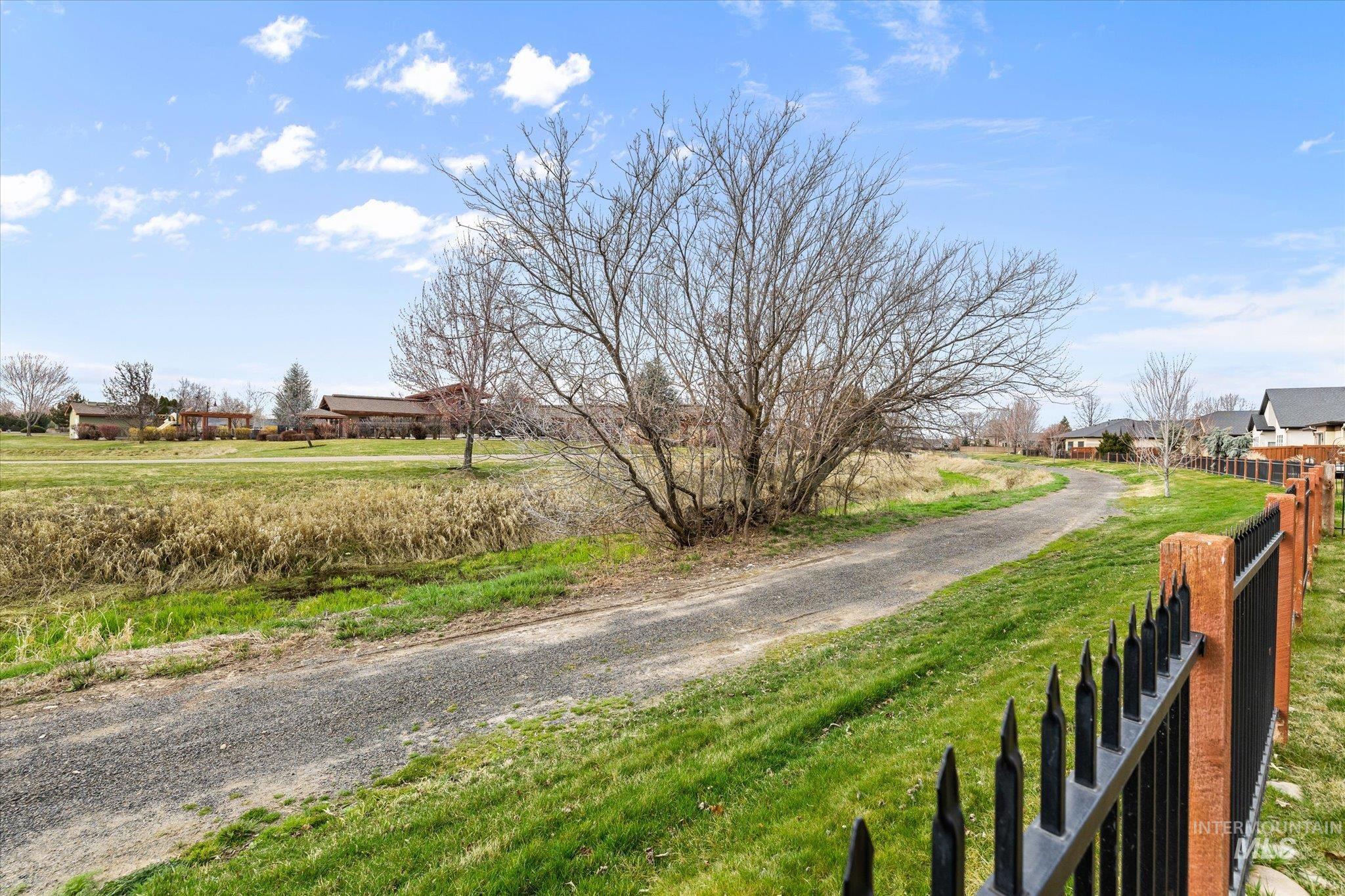 9805 W Wildbranch Dr, Star, Idaho 83669, 3 Bedrooms, 2 Bathrooms, Residential For Sale, Price $524,900, 98978084