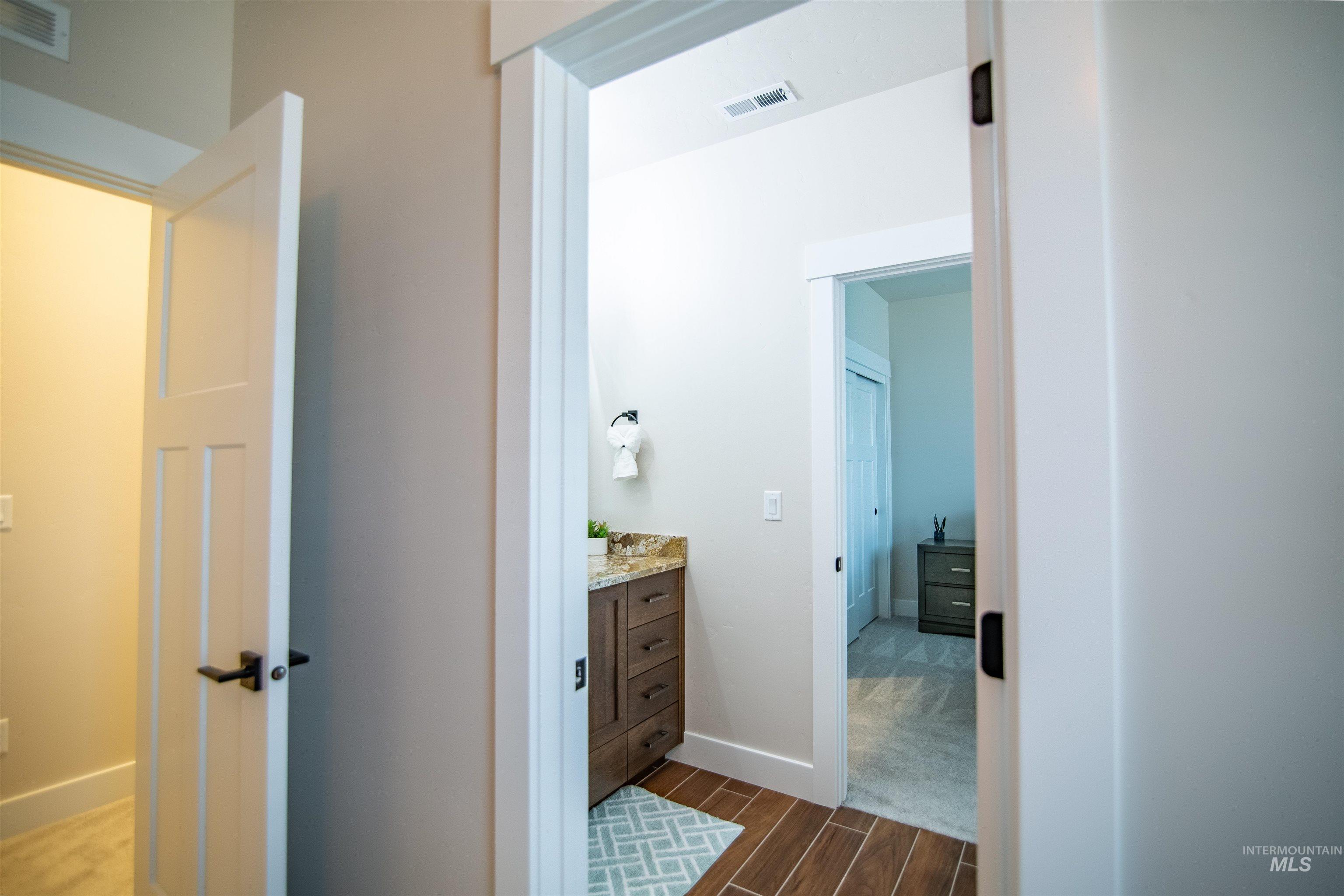 11236 White River St., Caldwell, Idaho 83605, 4 Bedrooms, 3 Bathrooms, Residential For Sale, Price $539,900, 98978086