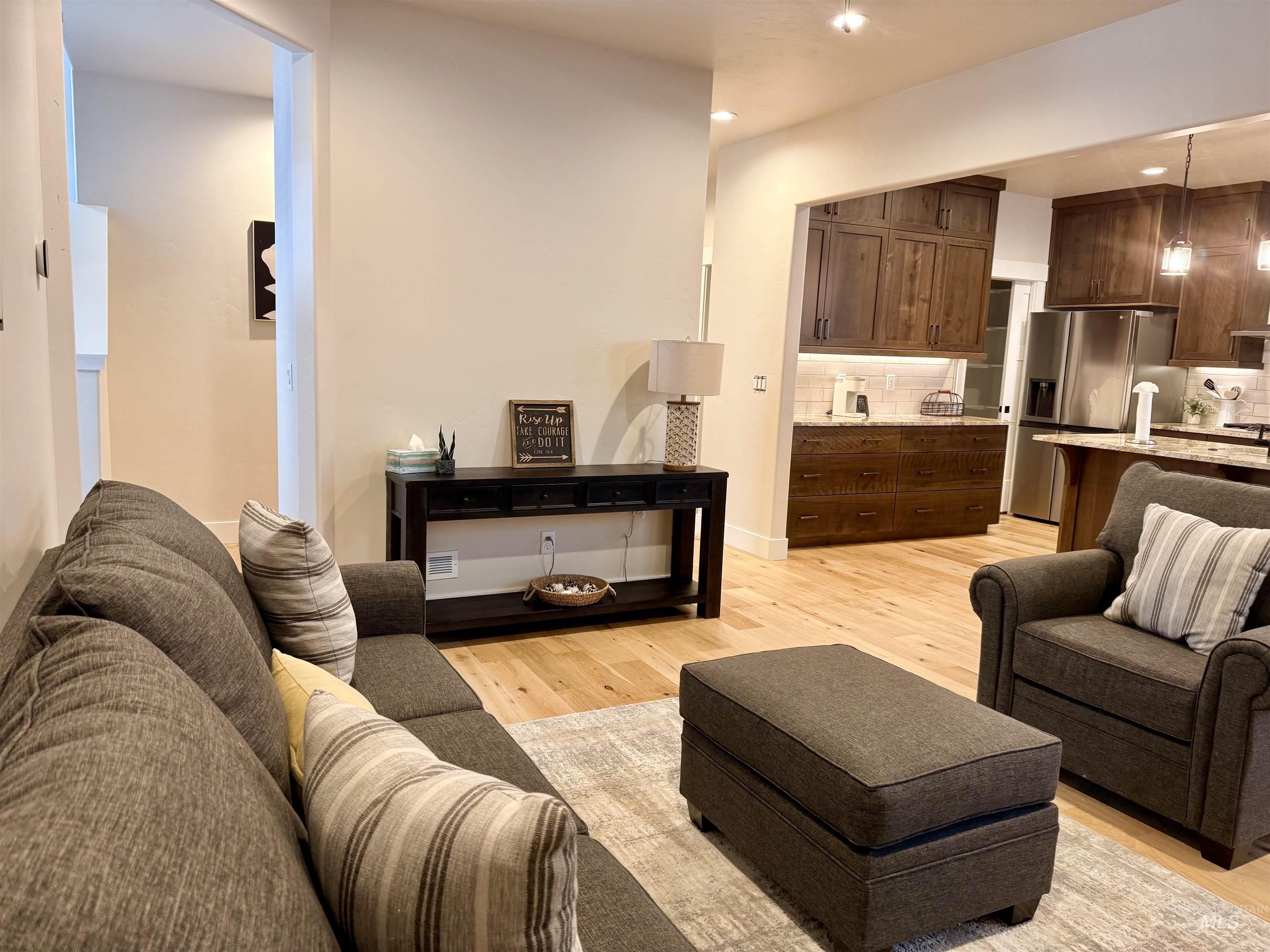 11236 White River St., Caldwell, Idaho 83605, 4 Bedrooms, 3 Bathrooms, Residential For Sale, Price $539,900, 98978086