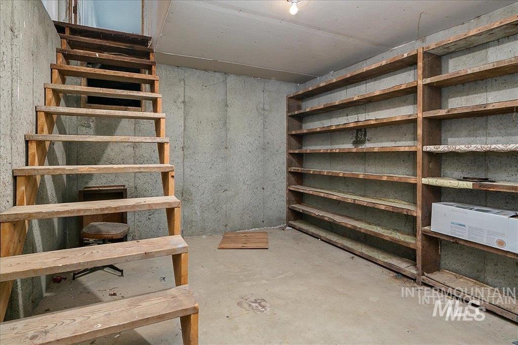 2304 N Montana Avenue, Caldwell, Idaho 83605, Residential Income For Sale, Price $950,000, 98978090