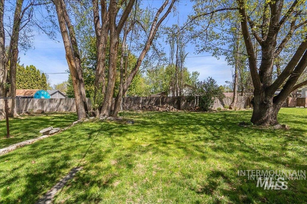 2304 N Montana Avenue, Caldwell, Idaho 83605, Residential Income For Sale, Price $950,000, 98978090