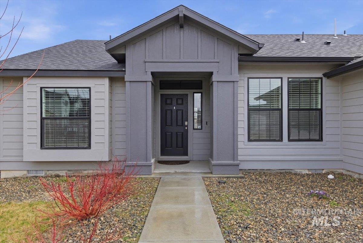 2850 N Iditarod Way, Kuna, Idaho 83634, 4 Bedrooms, 2 Bathrooms, Residential For Sale, Price $459,900, 98978092