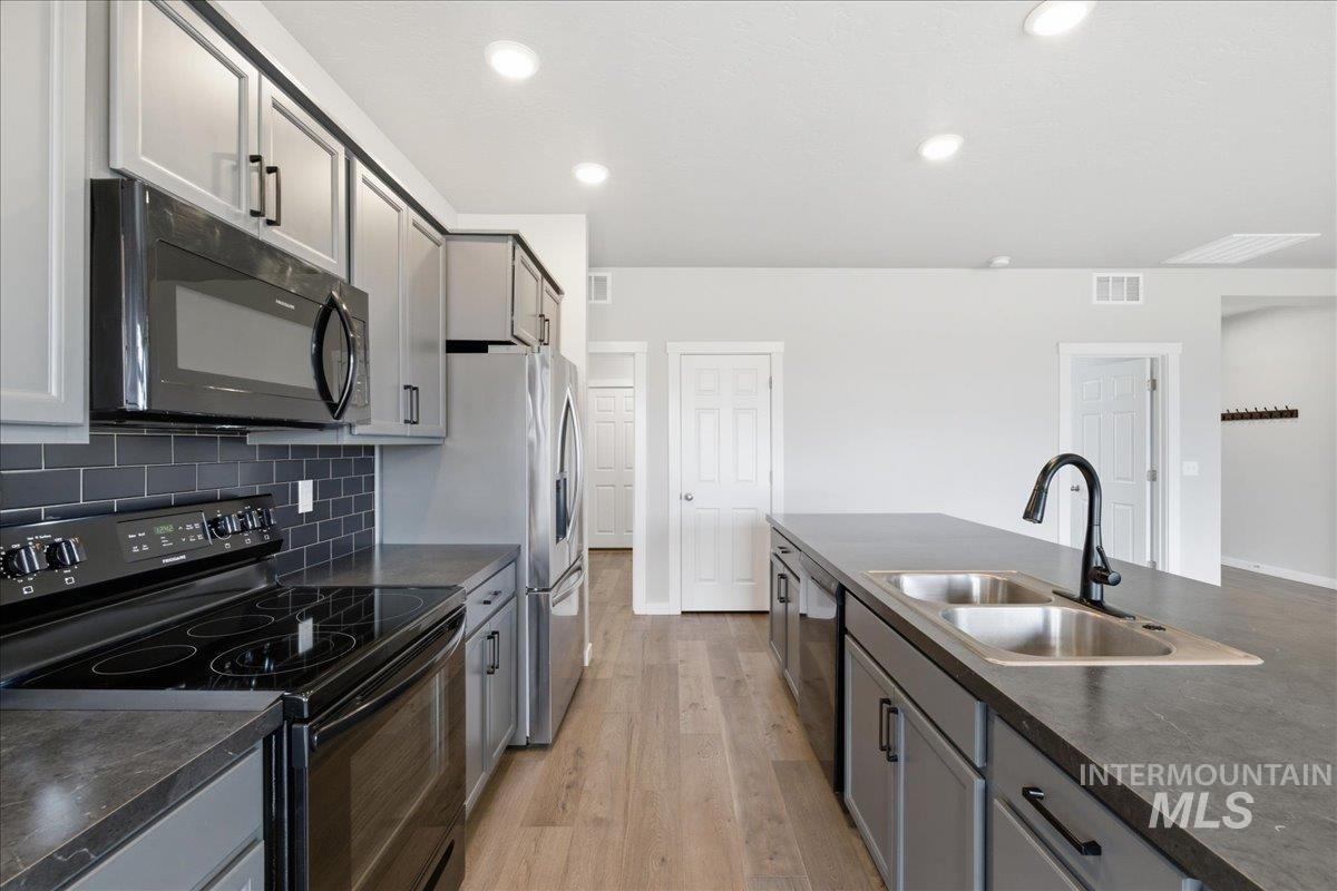 2850 N Iditarod Way, Kuna, Idaho 83634, 4 Bedrooms, 2 Bathrooms, Residential For Sale, Price $459,900, 98978092