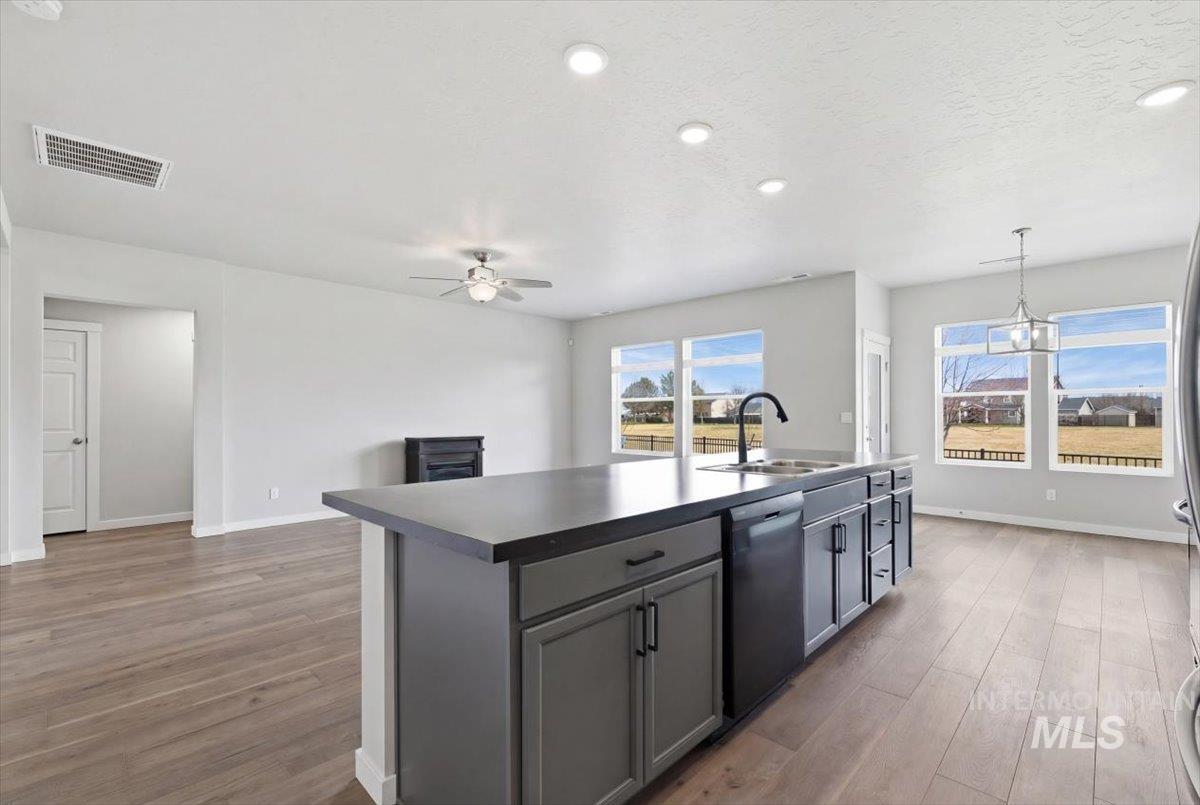 2850 N Iditarod Way, Kuna, Idaho 83634, 4 Bedrooms, 2 Bathrooms, Residential For Sale, Price $459,900, 98978092