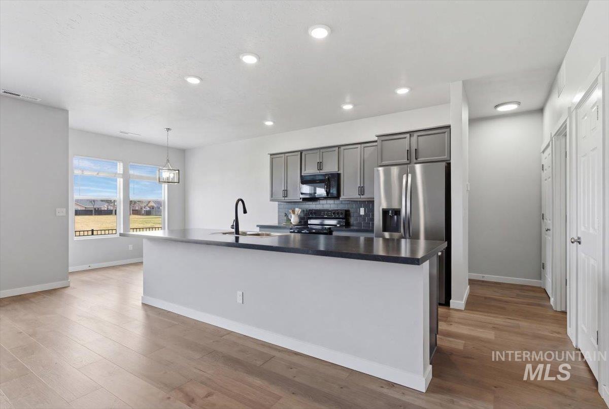 2850 N Iditarod Way, Kuna, Idaho 83634, 4 Bedrooms, 2 Bathrooms, Residential For Sale, Price $459,900, 98978092