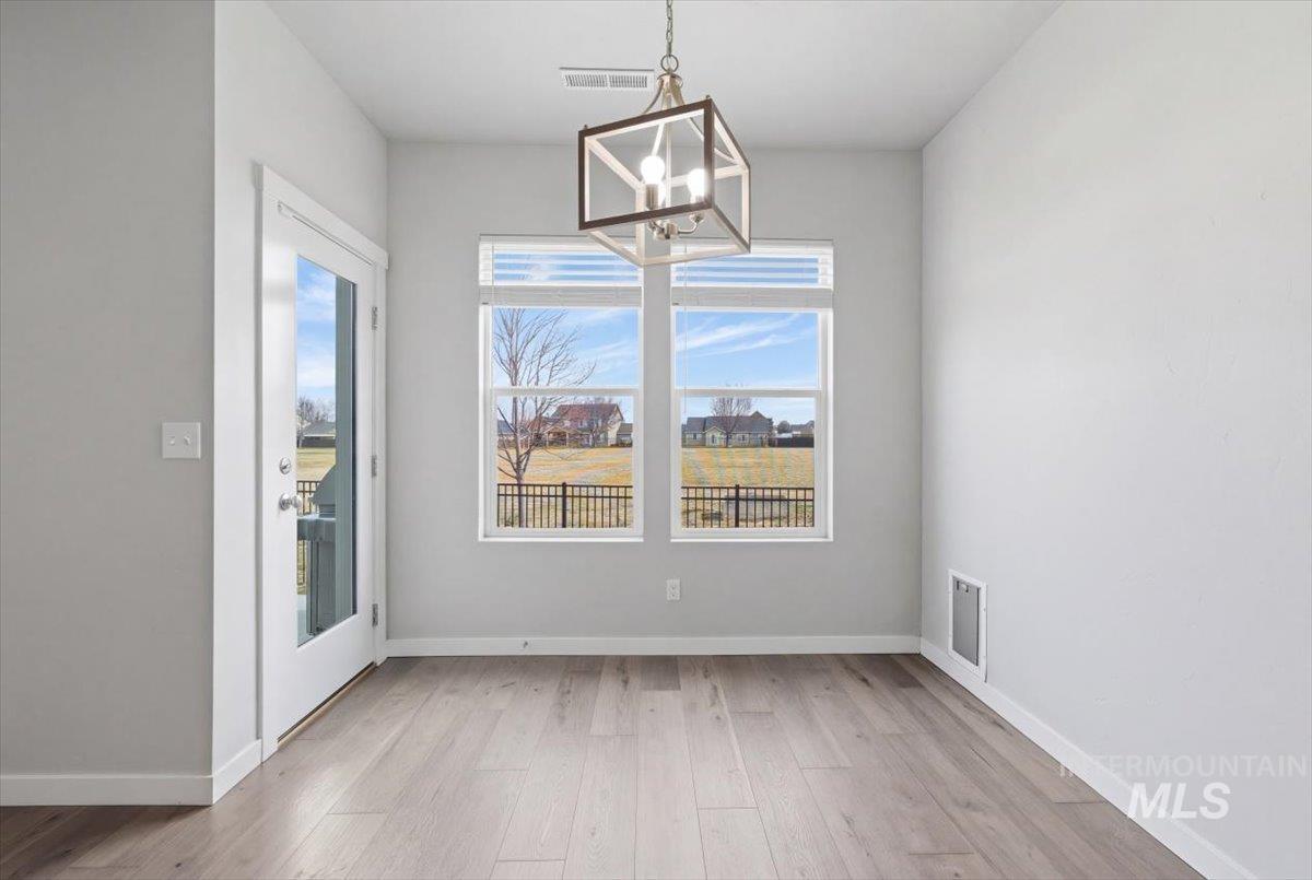 2850 N Iditarod Way, Kuna, Idaho 83634, 4 Bedrooms, 2 Bathrooms, Residential For Sale, Price $459,900, 98978092