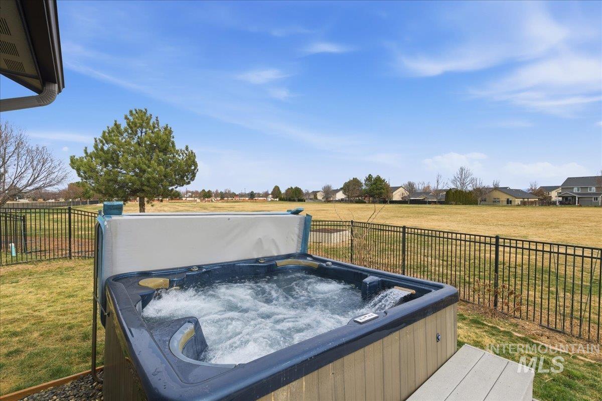 2850 N Iditarod Way, Kuna, Idaho 83634, 4 Bedrooms, 2 Bathrooms, Residential For Sale, Price $459,900, 98978092