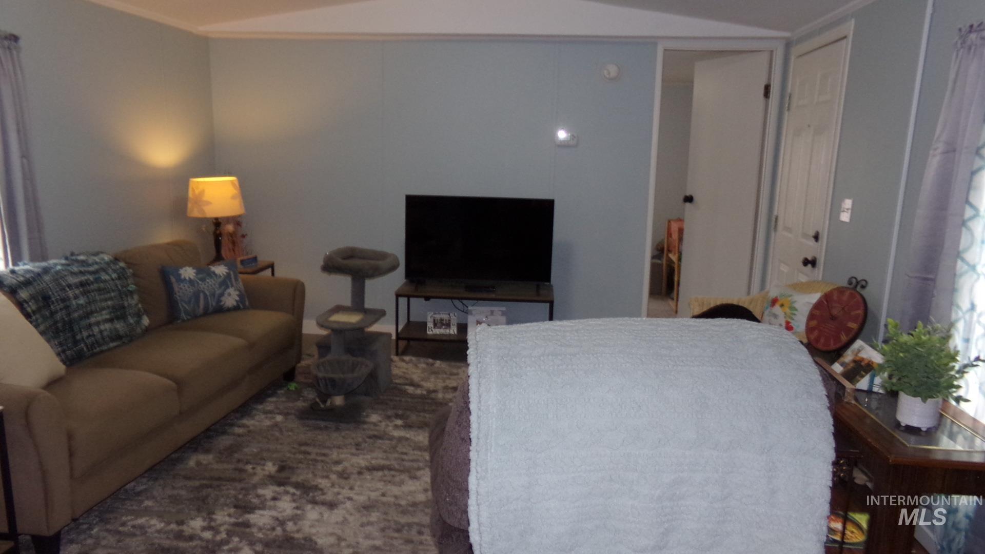 631 Preston, Lewiston, Idaho 83501, 2 Bedrooms, 1 Bathroom, Residential For Sale, Price $83,500,MLS 98978094