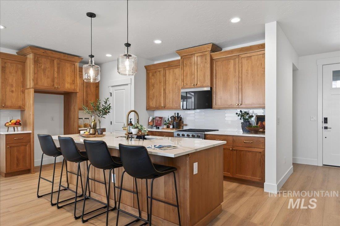 1982 W Declan Ct, Kuna, Idaho 83634, 3 Bedrooms, 2 Bathrooms, Residential For Sale, Price $464,000, 98978096