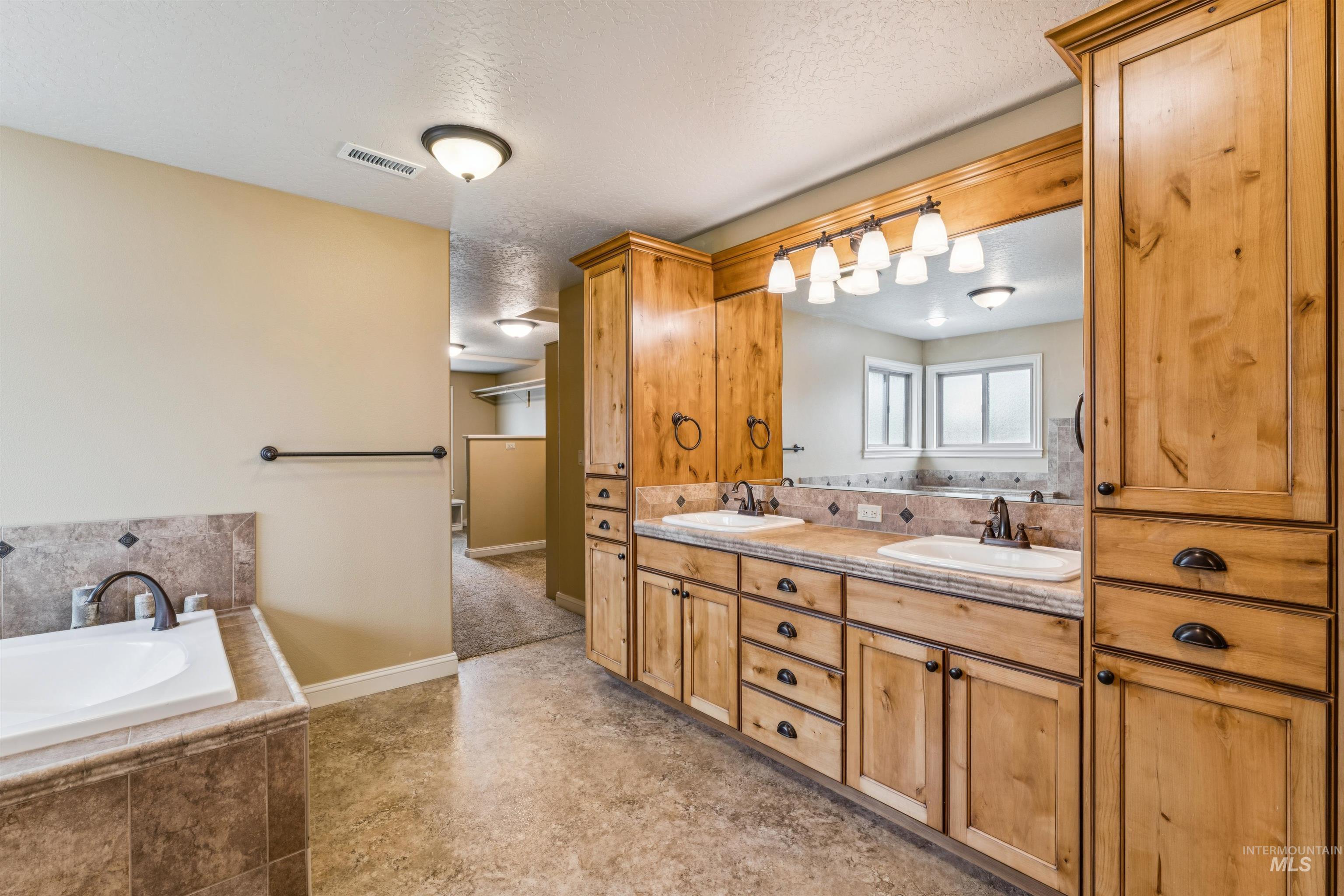 12312 S Brunswick Way, Nampa, Idaho 83686, 4 Bedrooms, 4.5 Bathrooms, Residential For Sale, Price $789,000, 98978098