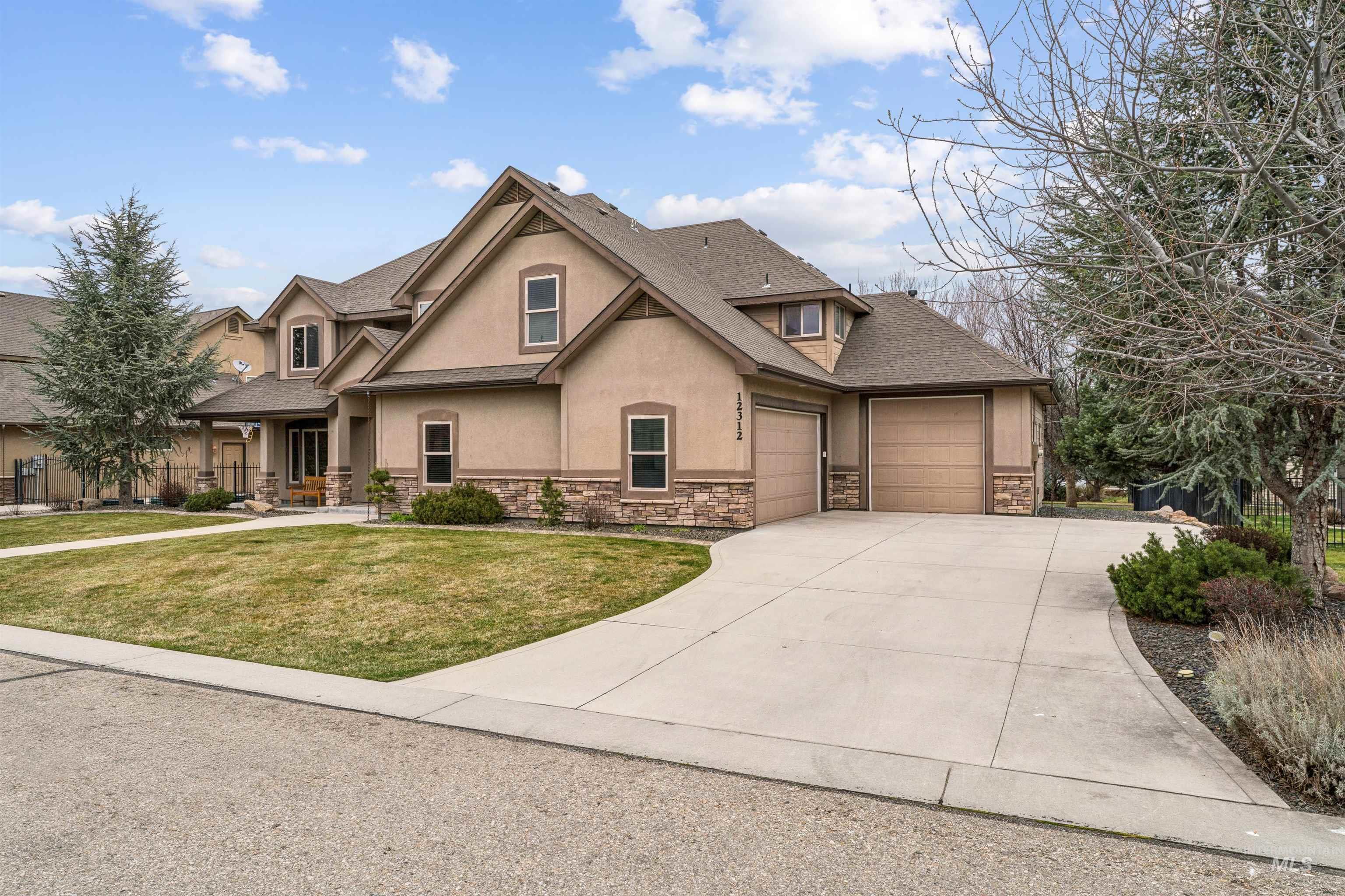 12312 S Brunswick Way, Nampa, Idaho 83686, 4 Bedrooms, 4.5 Bathrooms, Residential For Sale, Price $729,900,MLS 98978098