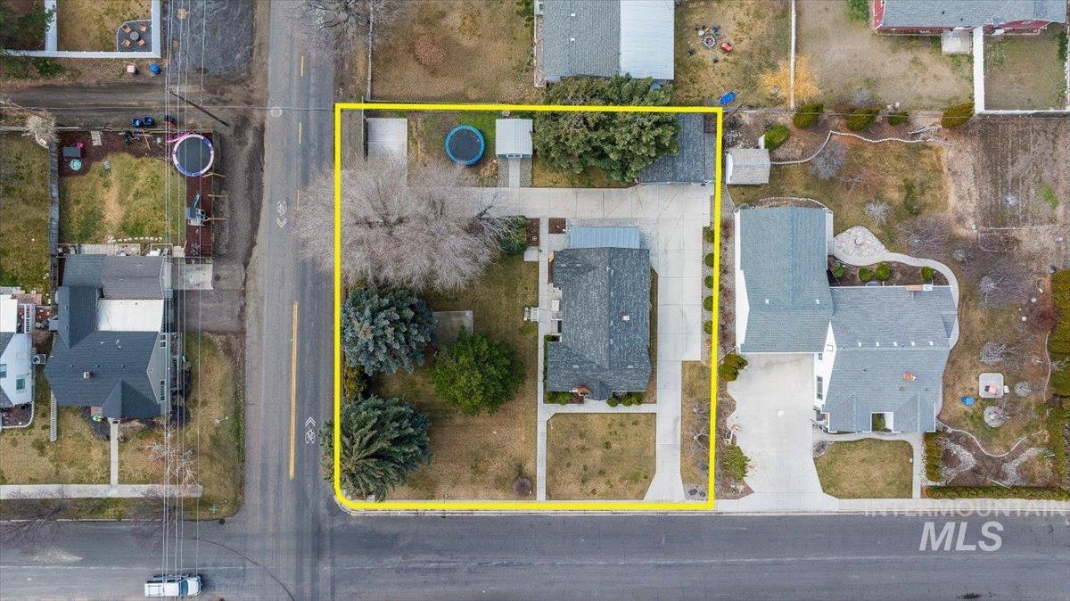 311 Fillmore, Twin Falls, Idaho 83301, 3 Bedrooms, 1.5 Bathrooms, Residential For Sale, Price $417,000, 98978099