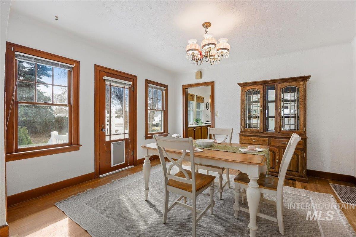 311 Fillmore, Twin Falls, Idaho 83301, 3 Bedrooms, 1.5 Bathrooms, Residential For Sale, Price $417,000, 98978099