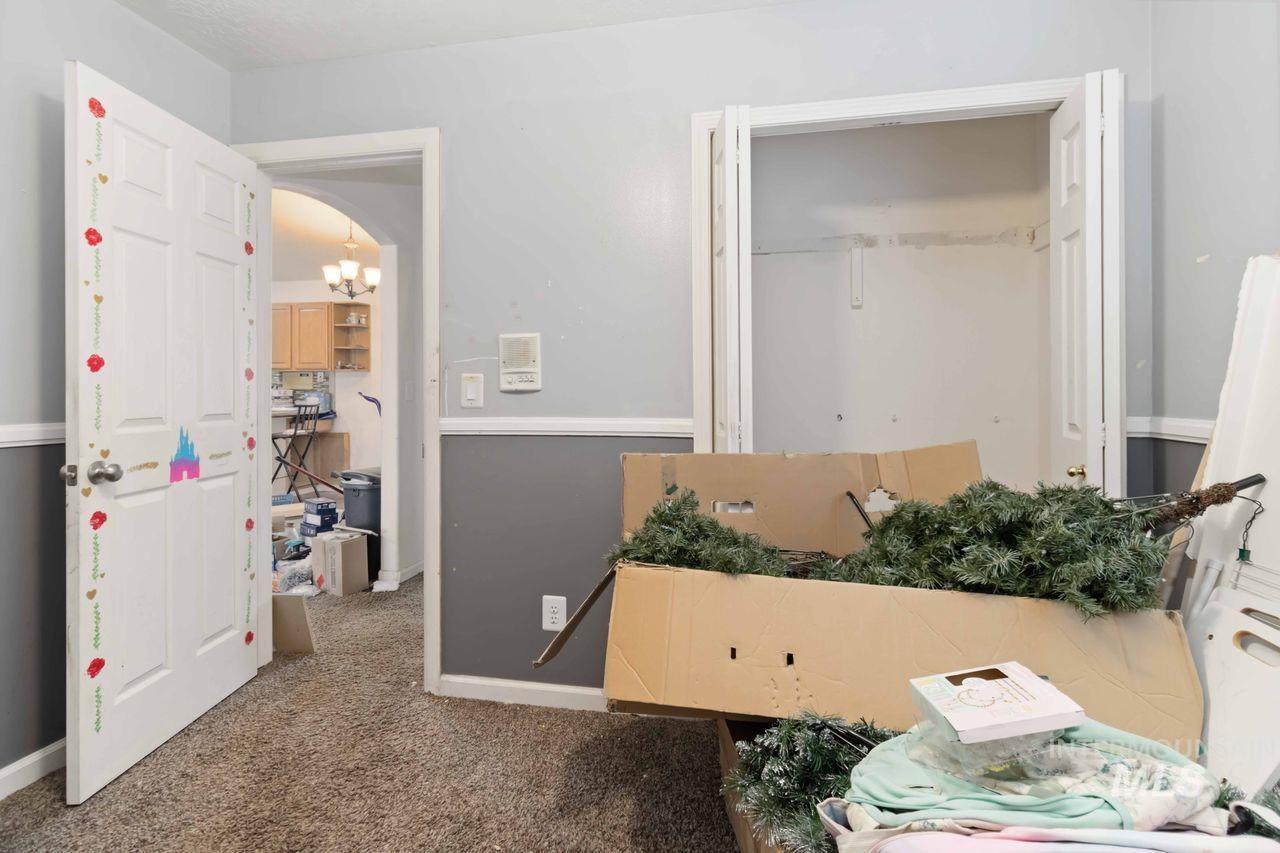 8675 W Carnegie St, Boise, Idaho 83709-5874, 5 Bedrooms, 2 Bathrooms, Residential For Sale, Price $434,900, 98978102