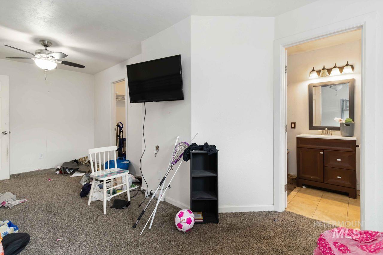 8675 W Carnegie St, Boise, Idaho 83709-5874, 5 Bedrooms, 2 Bathrooms, Residential For Sale, Price $434,900, 98978102