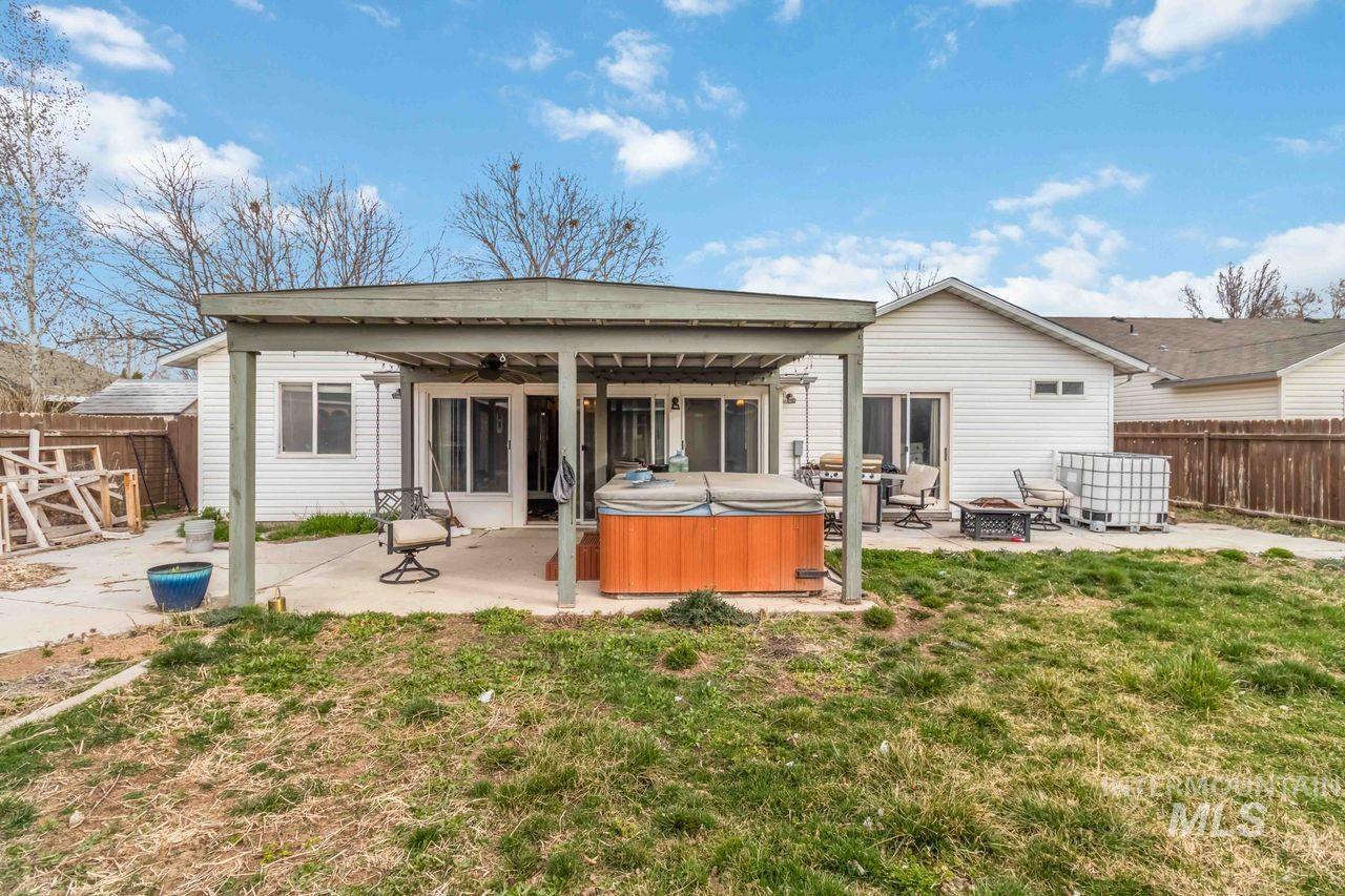 8675 W Carnegie St, Boise, Idaho 83709-5874, 5 Bedrooms, 2 Bathrooms, Residential For Sale, Price $434,900, 98978102