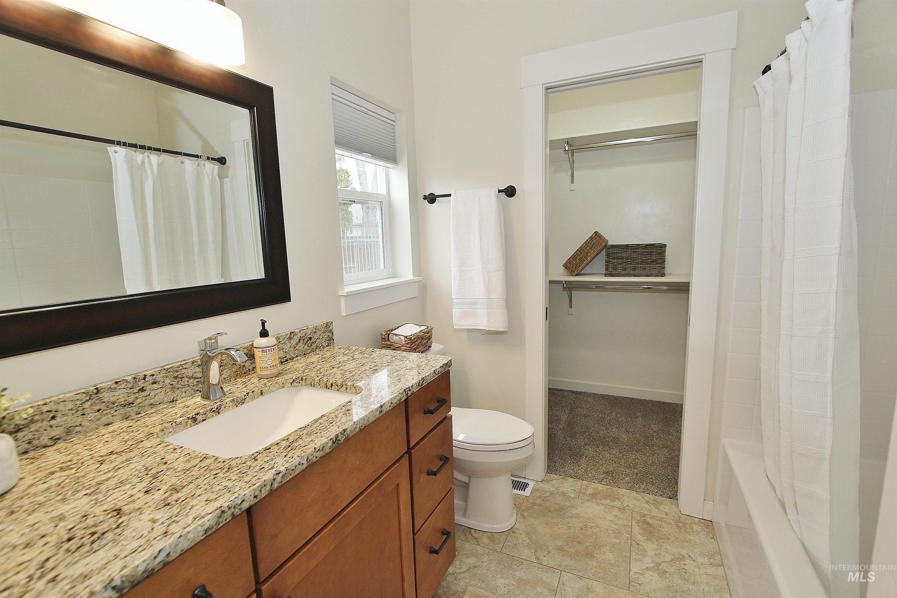 844 W Rollins St, Boise, Idaho 83706, 3 Bedrooms, 2.5 Bathrooms, Residential For Sale, Price $545,000, 98978103