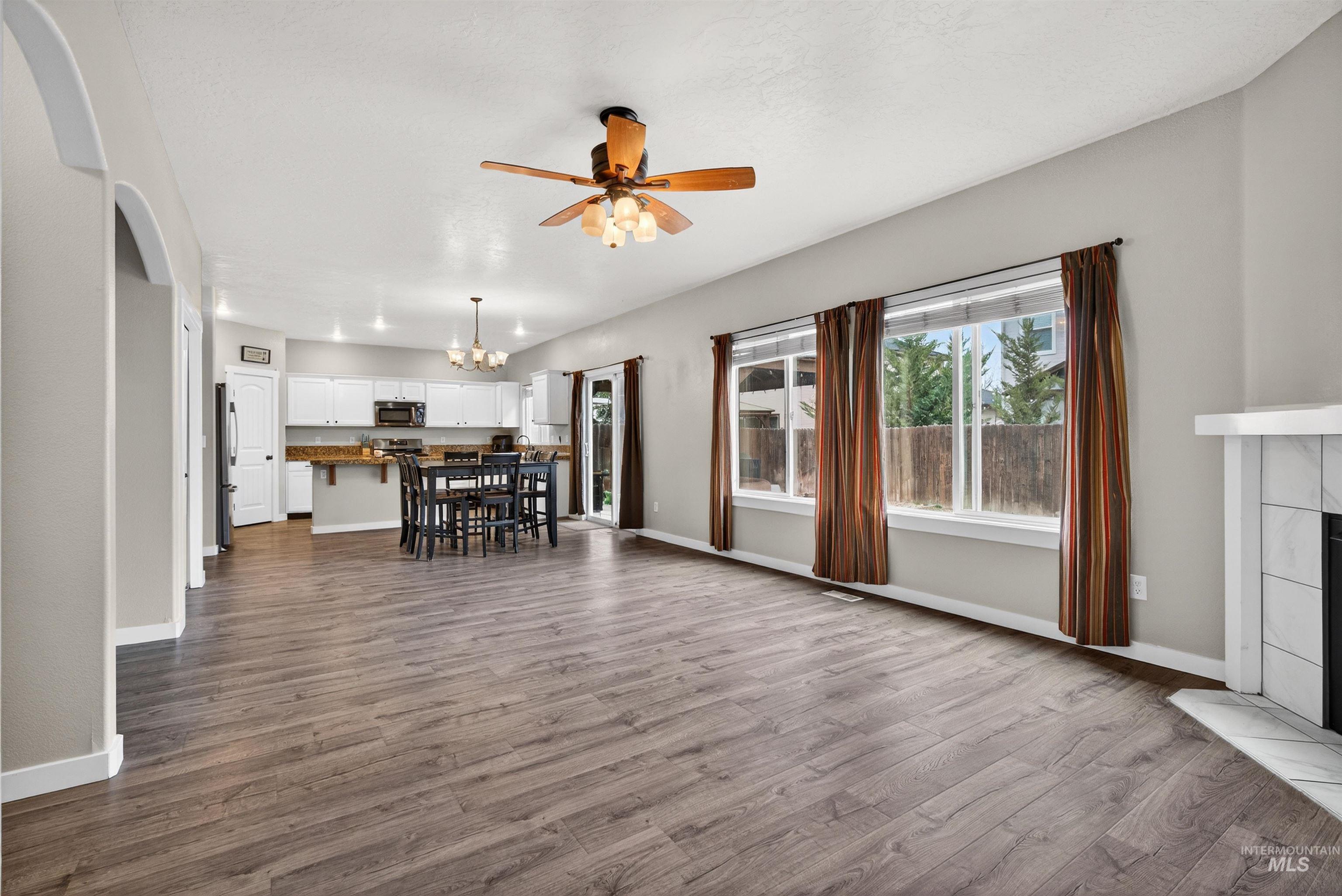 6284 N Silver Elm Way, Meridian, Idaho 83646, 4 Bedrooms, 2.5 Bathrooms, Residential For Sale, Price $529,900, 98978106