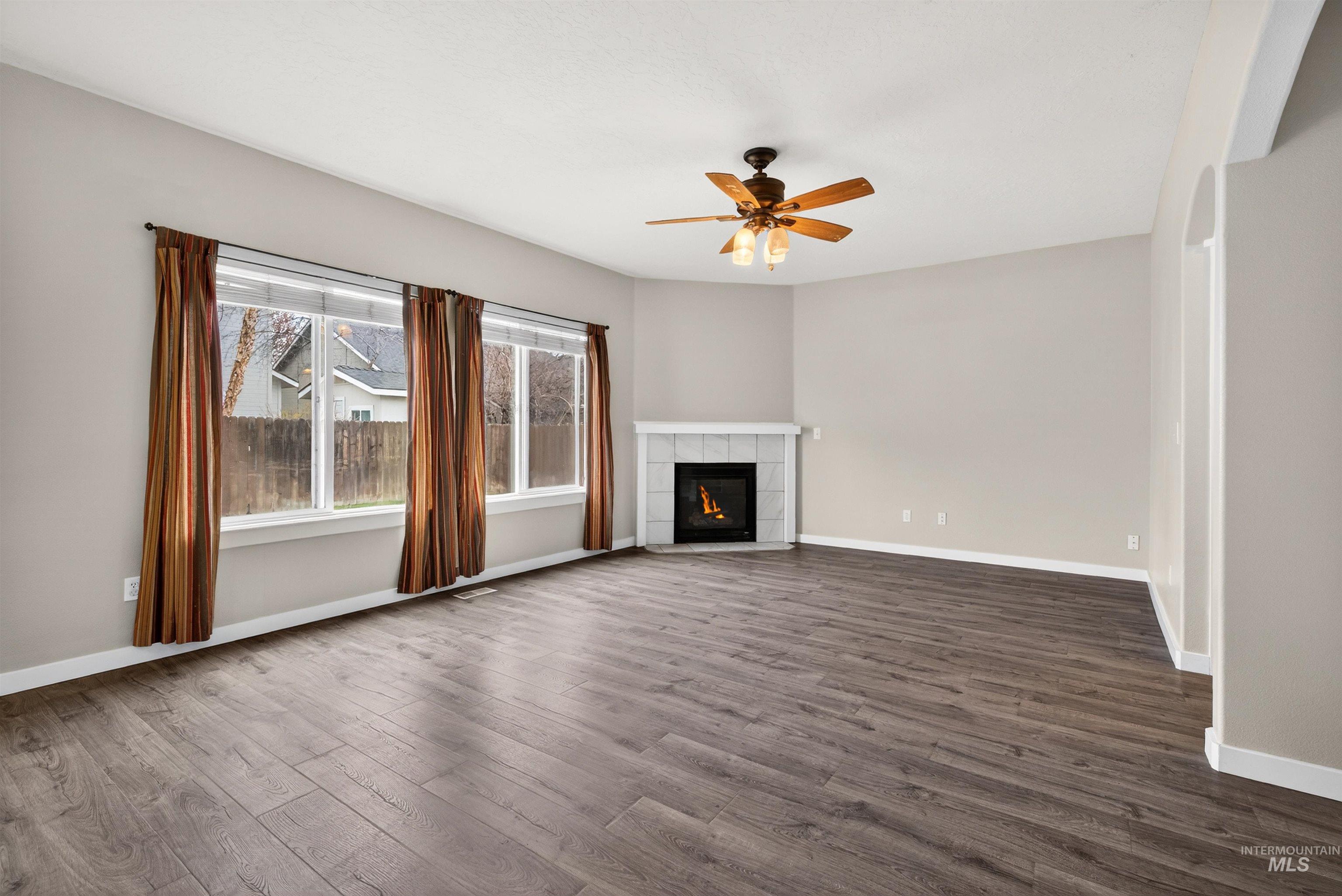 6284 N Silver Elm Way, Meridian, Idaho 83646, 4 Bedrooms, 2.5 Bathrooms, Residential For Sale, Price $529,900, 98978106