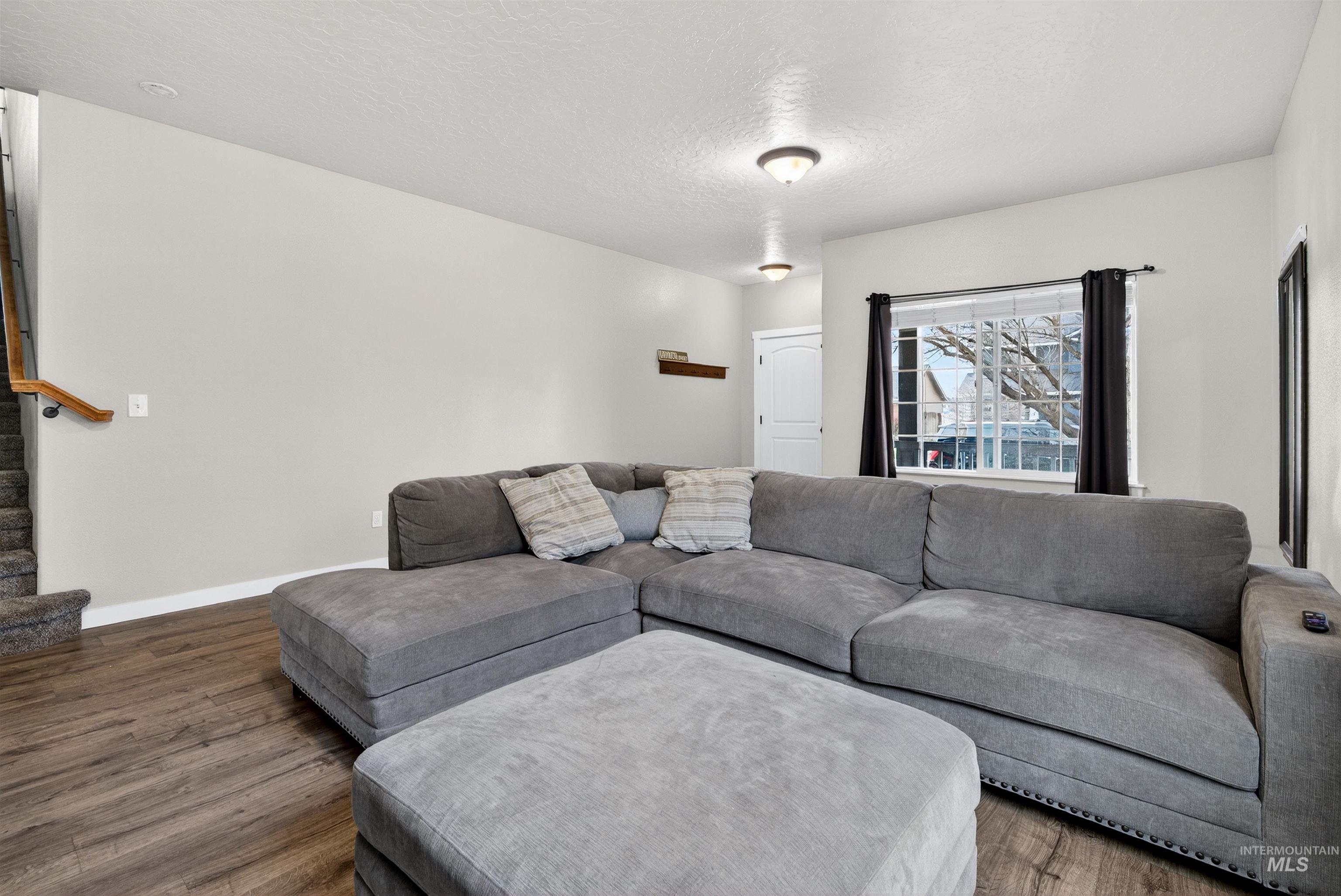 6284 N Silver Elm Way, Meridian, Idaho 83646, 4 Bedrooms, 2.5 Bathrooms, Residential For Sale, Price $529,900, 98978106