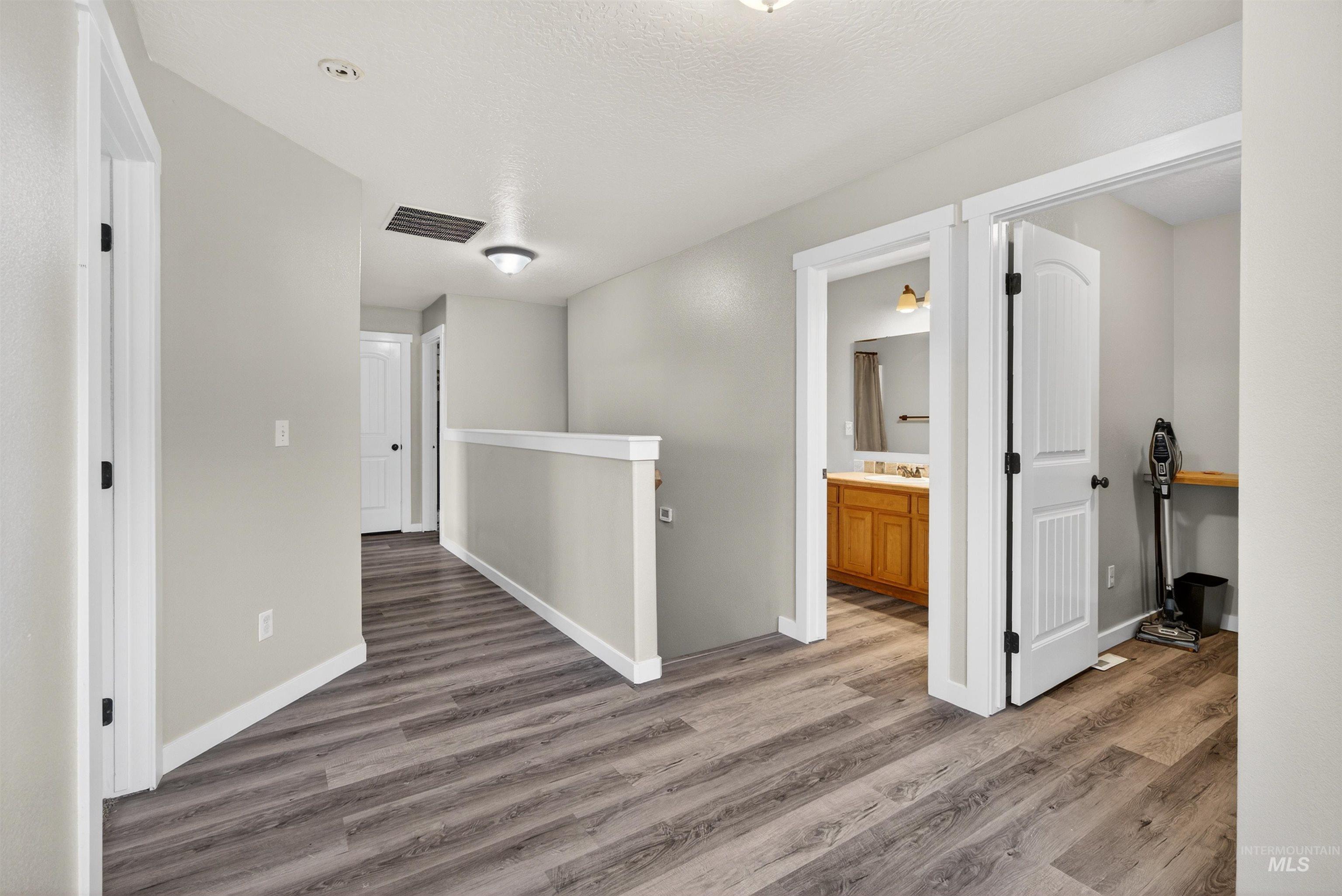 6284 N Silver Elm Way, Meridian, Idaho 83646, 4 Bedrooms, 2.5 Bathrooms, Residential For Sale, Price $529,900, 98978106