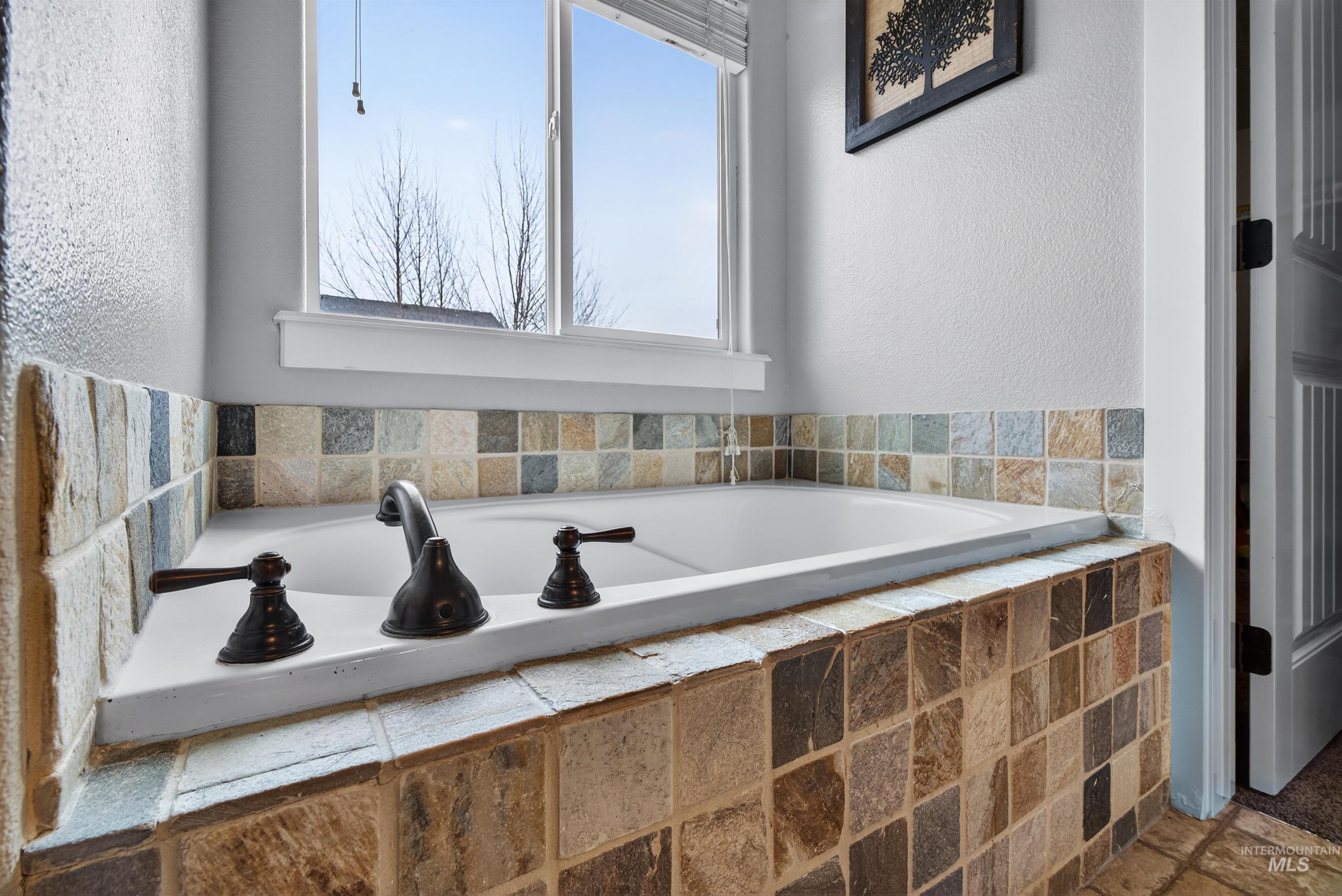 6284 N Silver Elm Way, Meridian, Idaho 83646, 4 Bedrooms, 2.5 Bathrooms, Residential For Sale, Price $529,900, 98978106