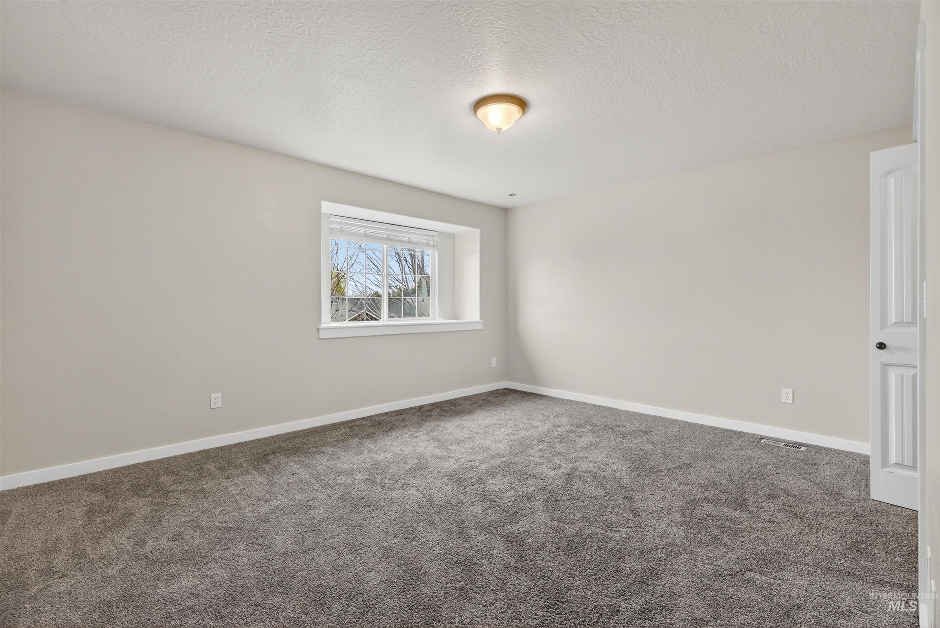 6284 N Silver Elm Way, Meridian, Idaho 83646, 4 Bedrooms, 2.5 Bathrooms, Residential For Sale, Price $529,900, 98978106