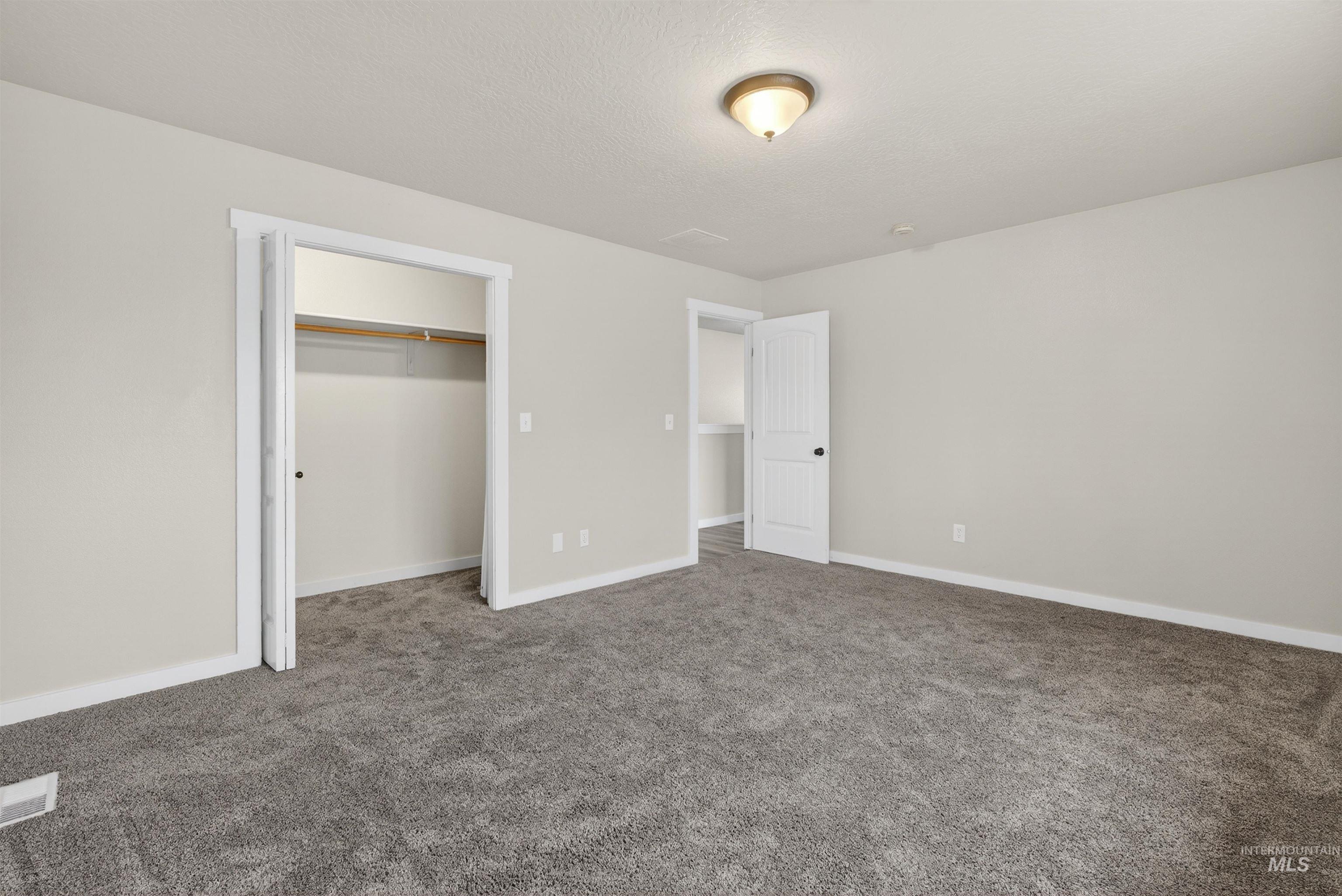 6284 N Silver Elm Way, Meridian, Idaho 83646, 4 Bedrooms, 2.5 Bathrooms, Residential For Sale, Price $529,900, 98978106