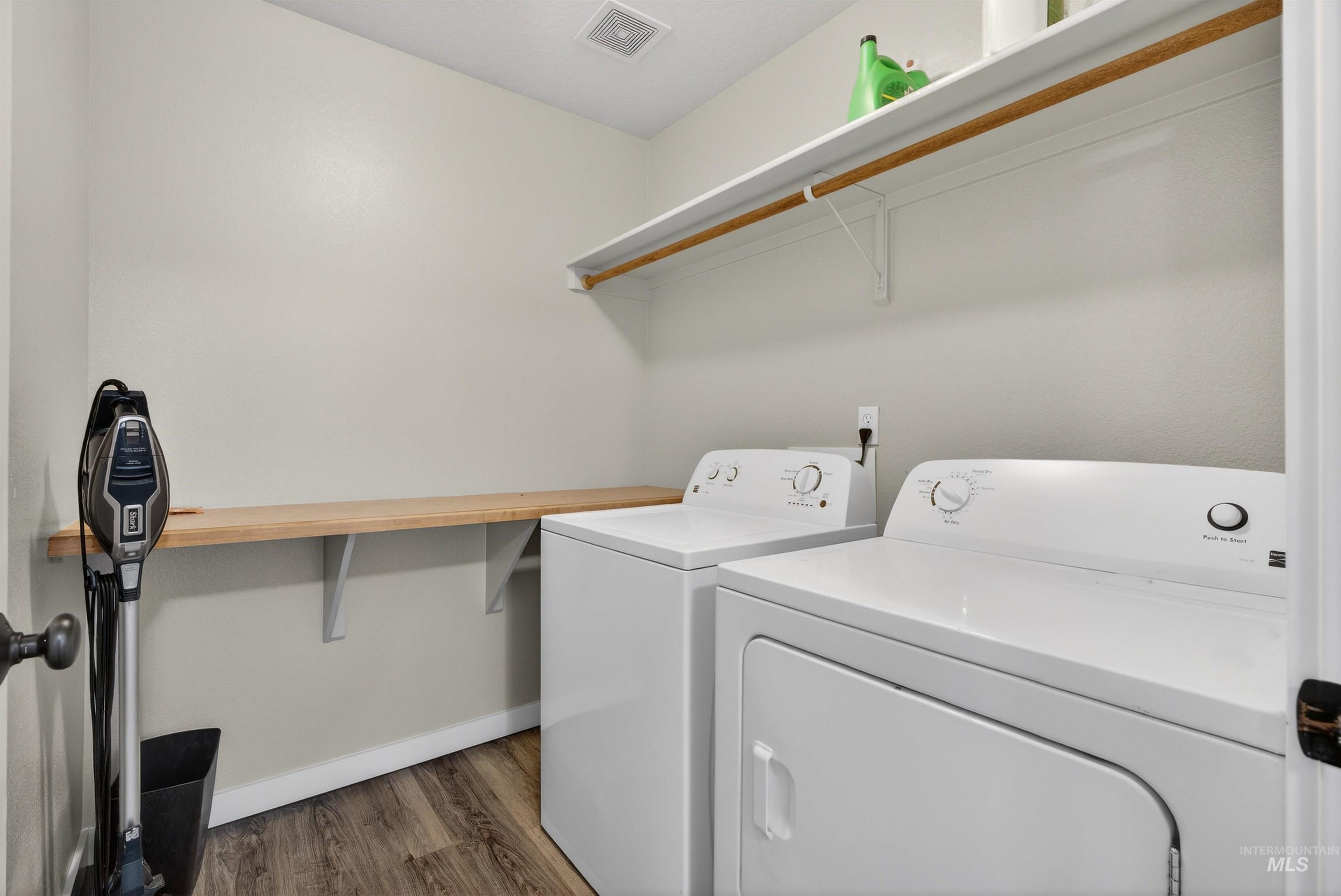 6284 N Silver Elm Way, Meridian, Idaho 83646, 4 Bedrooms, 2.5 Bathrooms, Residential For Sale, Price $529,900, 98978106