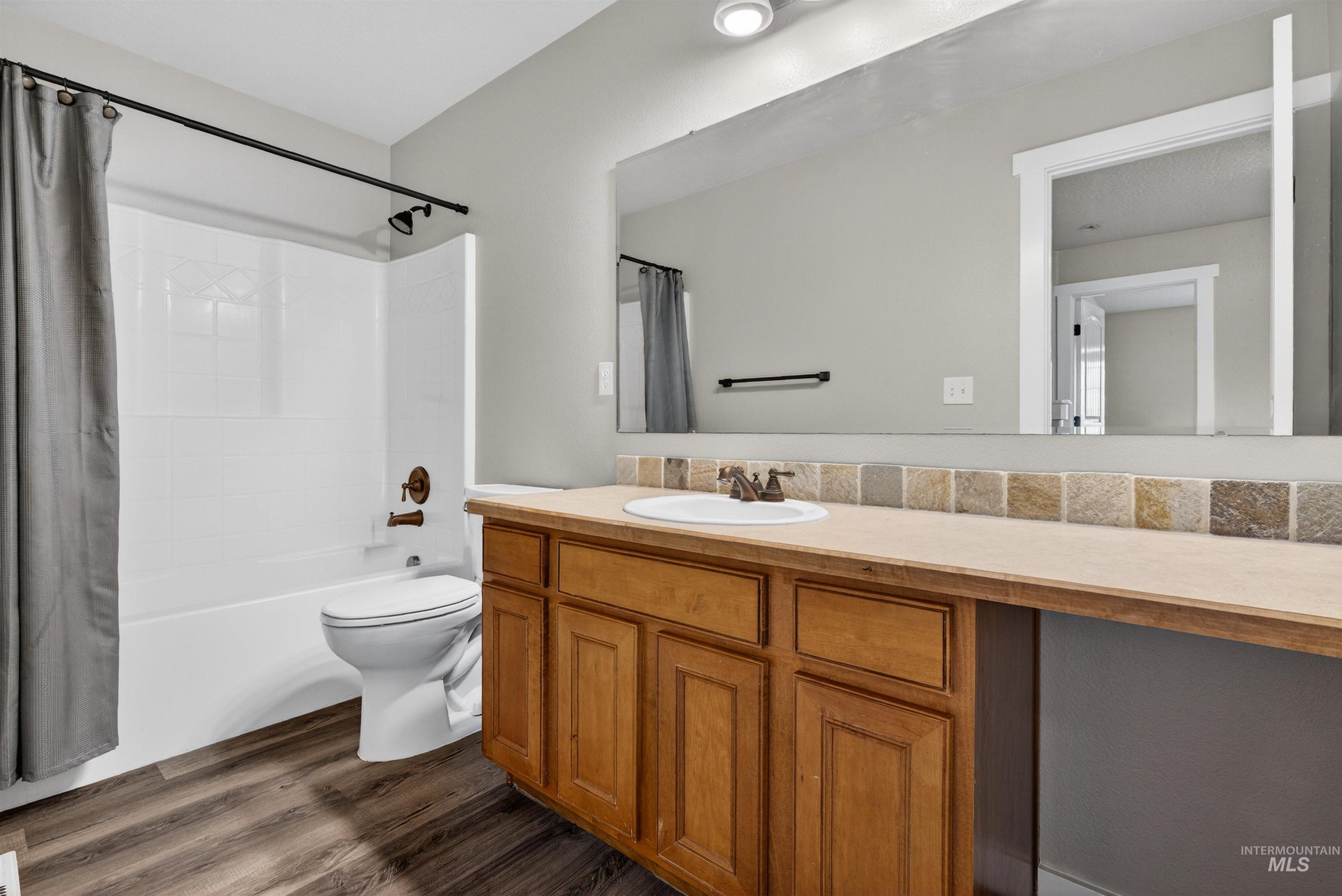 6284 N Silver Elm Way, Meridian, Idaho 83646, 4 Bedrooms, 2.5 Bathrooms, Residential For Sale, Price $529,900, 98978106