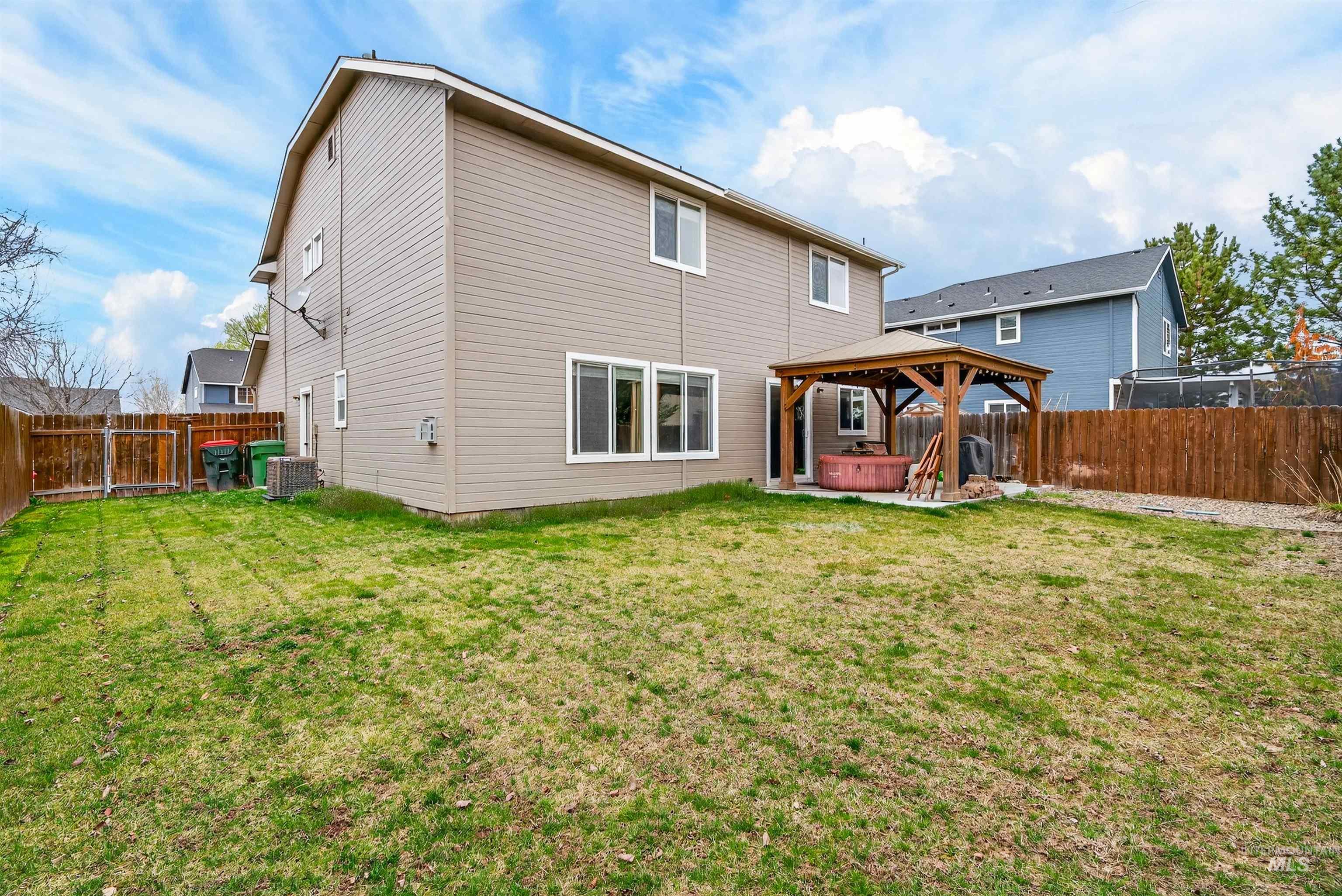 6284 N Silver Elm Way, Meridian, Idaho 83646, 4 Bedrooms, 2.5 Bathrooms, Residential For Sale, Price $529,900, 98978106