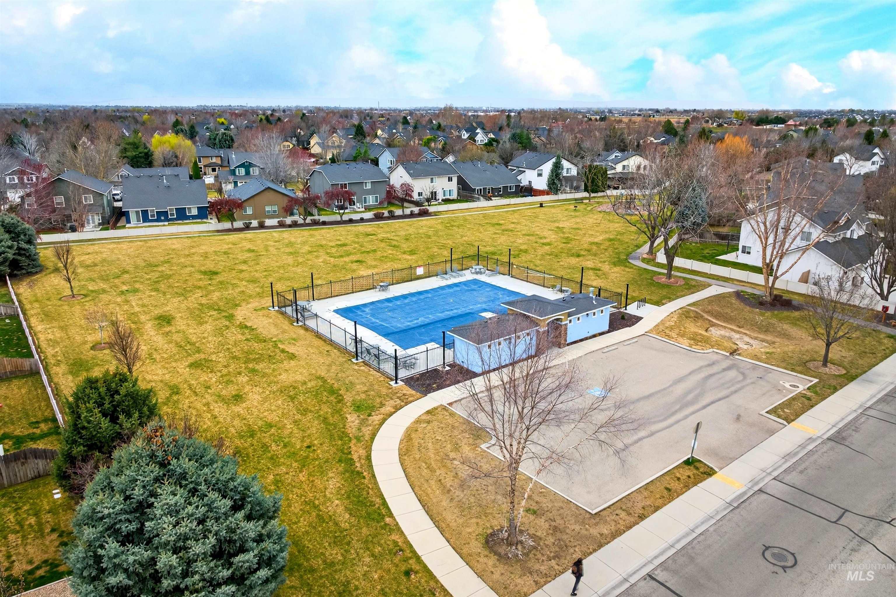 6284 N Silver Elm Way, Meridian, Idaho 83646, 4 Bedrooms, 2.5 Bathrooms, Residential For Sale, Price $529,900, 98978106