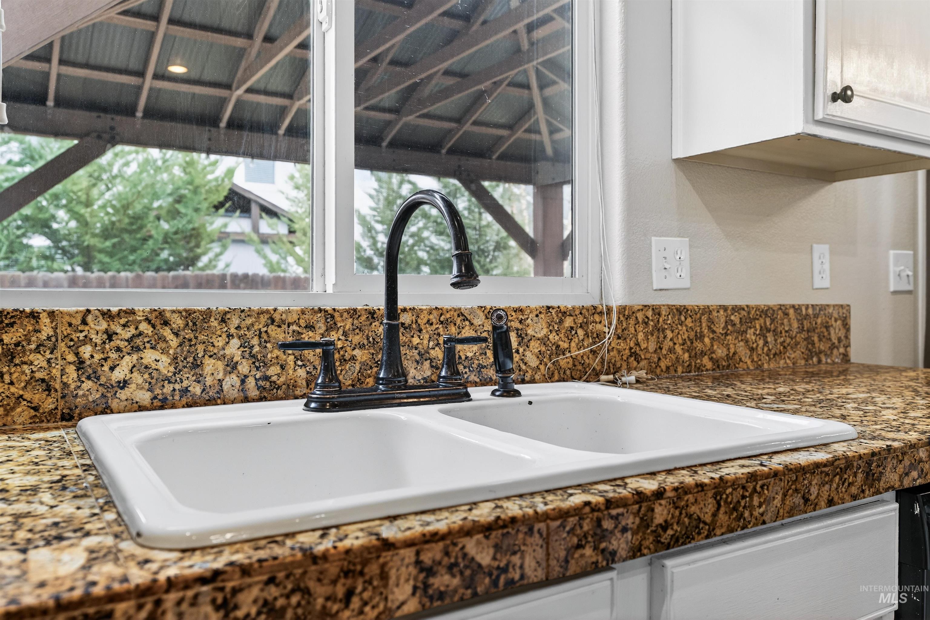 6284 N Silver Elm Way, Meridian, Idaho 83646, 4 Bedrooms, 2.5 Bathrooms, Residential For Sale, Price $529,900, 98978106