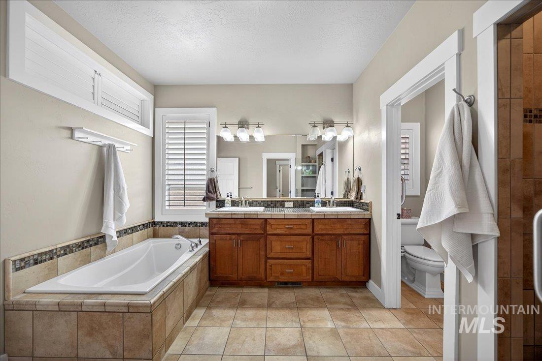 4738 S Longmoor Ave, Boise, Idaho 83709, 3 Bedrooms, 3 Bathrooms, Residential For Sale, Price $689,900, 98978108