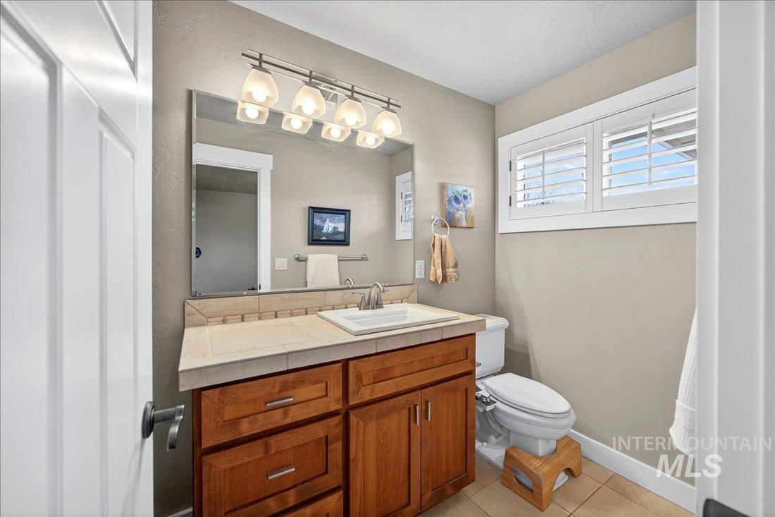 4738 S Longmoor Ave, Boise, Idaho 83709, 3 Bedrooms, 3 Bathrooms, Residential For Sale, Price $689,900, 98978108