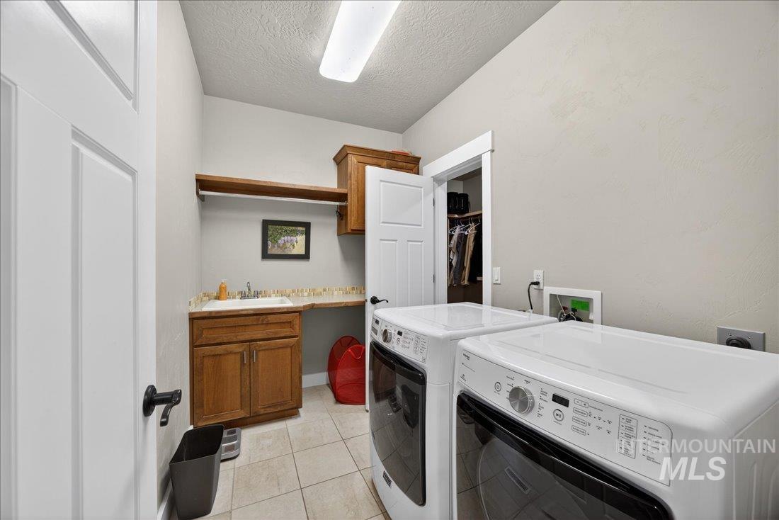 4738 S Longmoor Ave, Boise, Idaho 83709, 3 Bedrooms, 3 Bathrooms, Residential For Sale, Price $689,900, 98978108